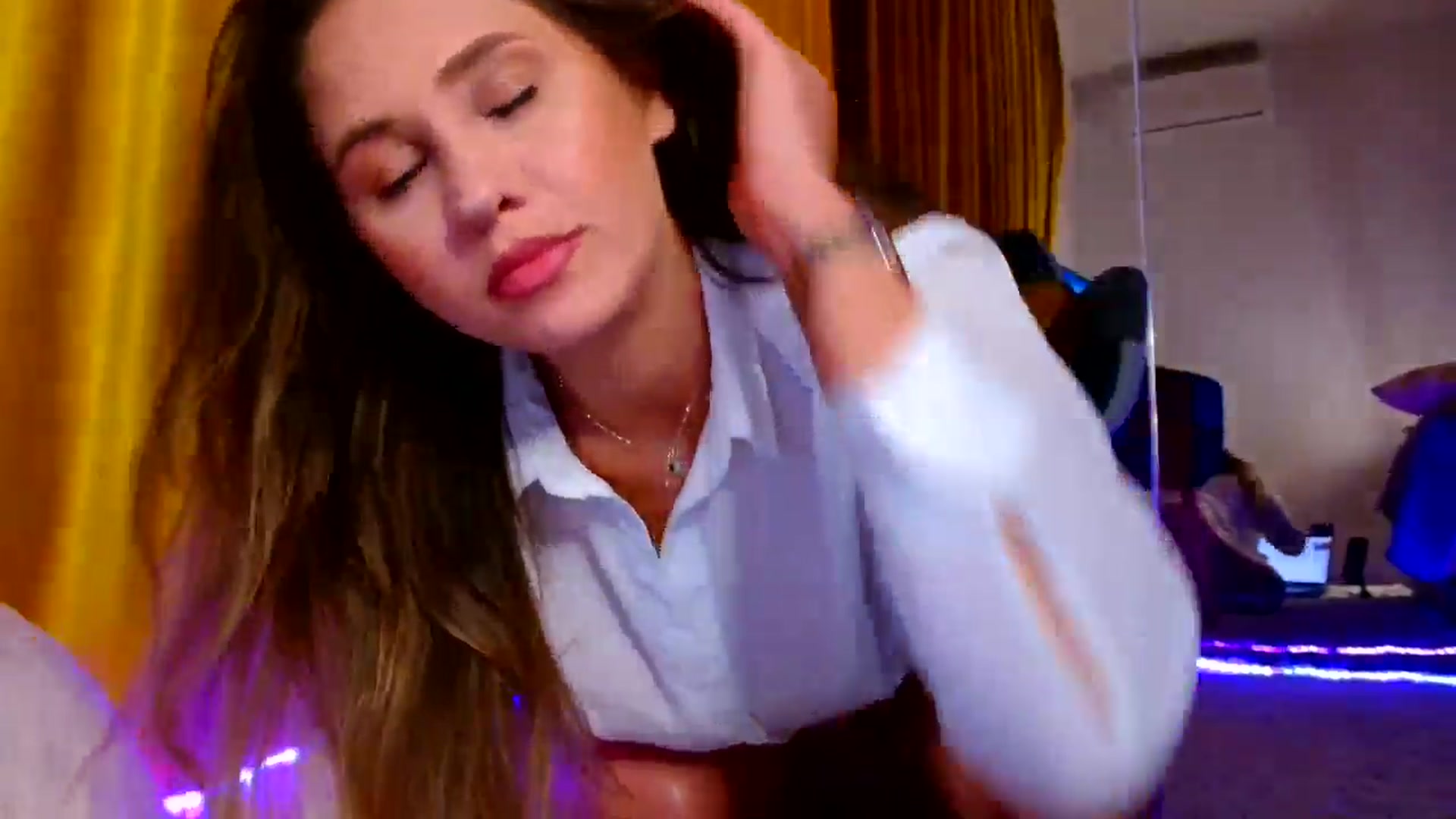Gallery image thumbnail from Ana_Rose's myfreecams stream on, 10/22/2024, 18:53 image 3 of 20