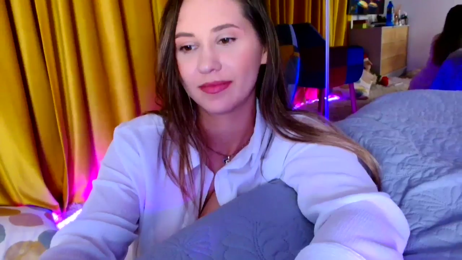 Gallery image thumbnail from Ana_Rose's myfreecams stream on, 10/22/2024, 20:41 image 14 of 20