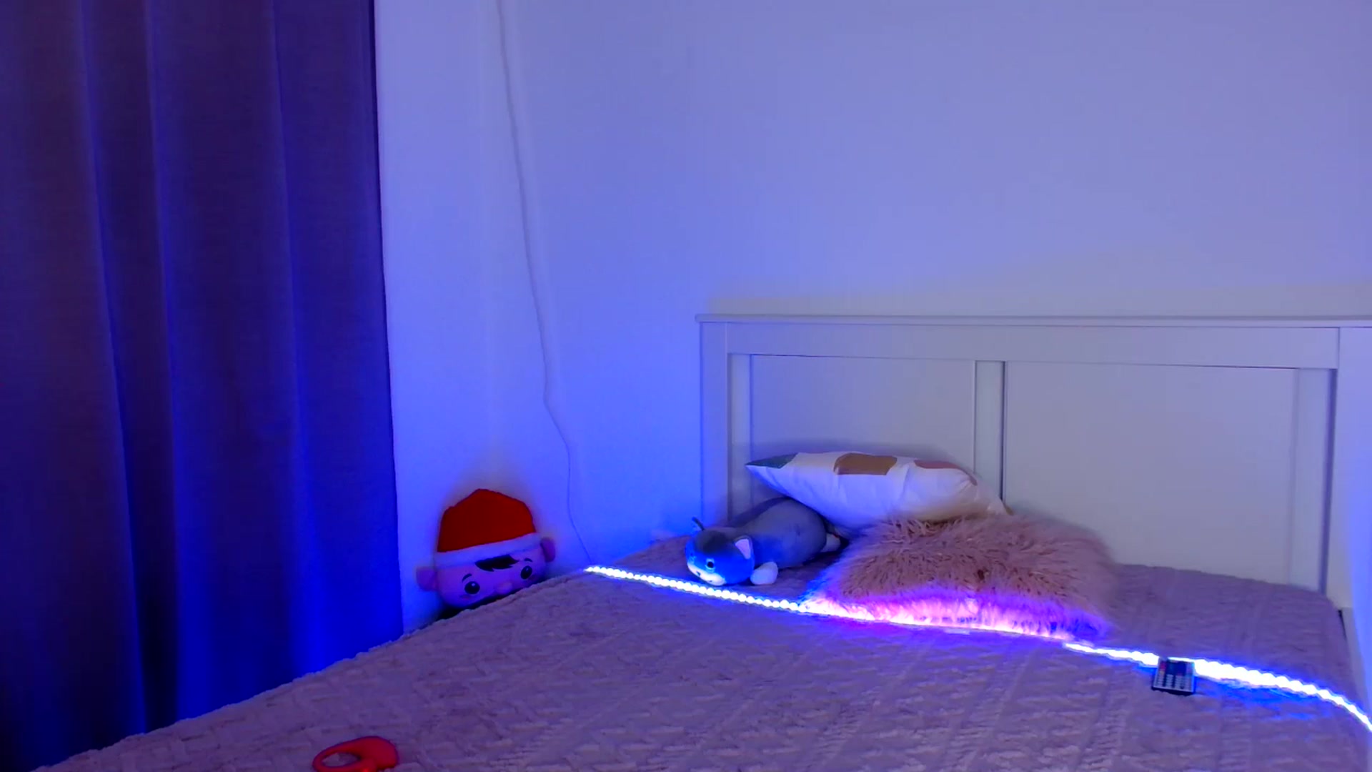 Gallery image thumbnail from Ana_Rose's myfreecams stream on, 12/08/2024, 02:43 image 12 of 20