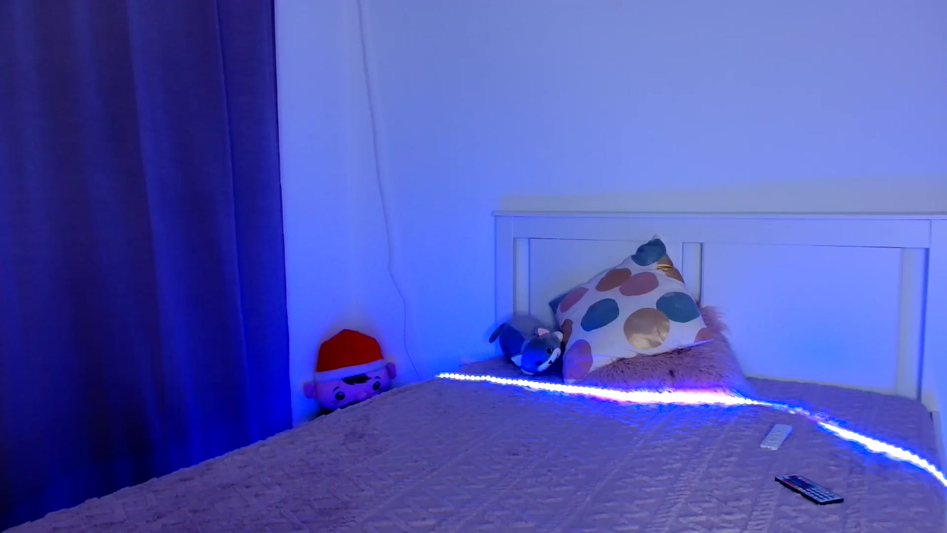 Gallery image thumbnail from Ana_Rose's myfreecams stream on, 12/14/2024, 02:41 image 2 of 20