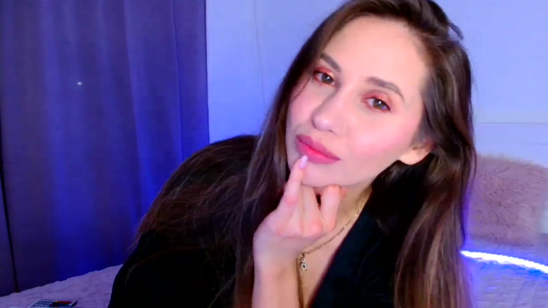 Gallery image thumbnail from Ana_Rose's myfreecams stream on, 12/20/2024, 23:58 image 17 of 20
