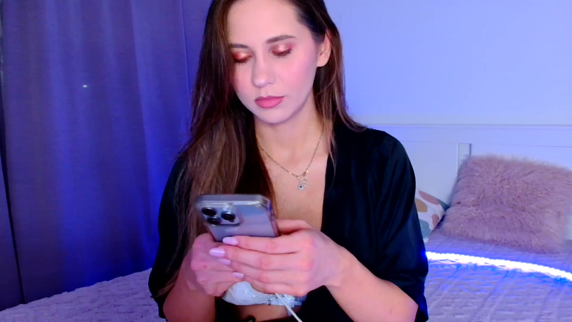 Gallery image thumbnail from Ana_Rose's myfreecams stream on, 12/20/2024, 23:58 image 3 of 20