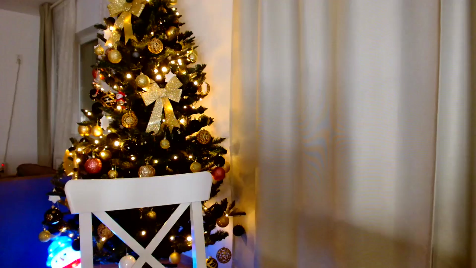Gallery image thumbnail from Ana_Rose's myfreecams stream on, 12/25/2024, 02:53 image 14 of 20