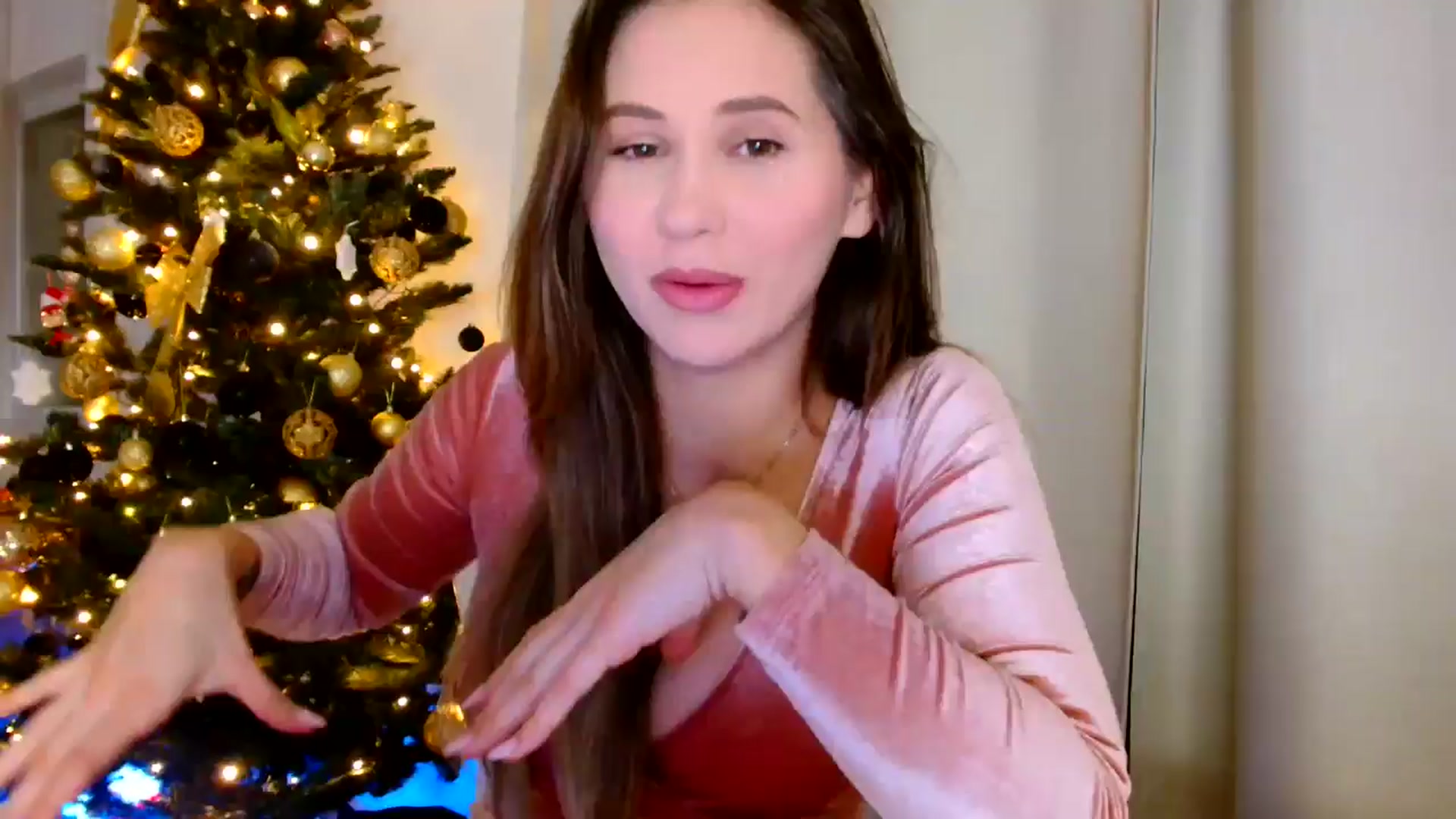 Gallery image thumbnail from Ana_Rose's myfreecams stream on, 12/25/2024, 02:53 image 1 of 20