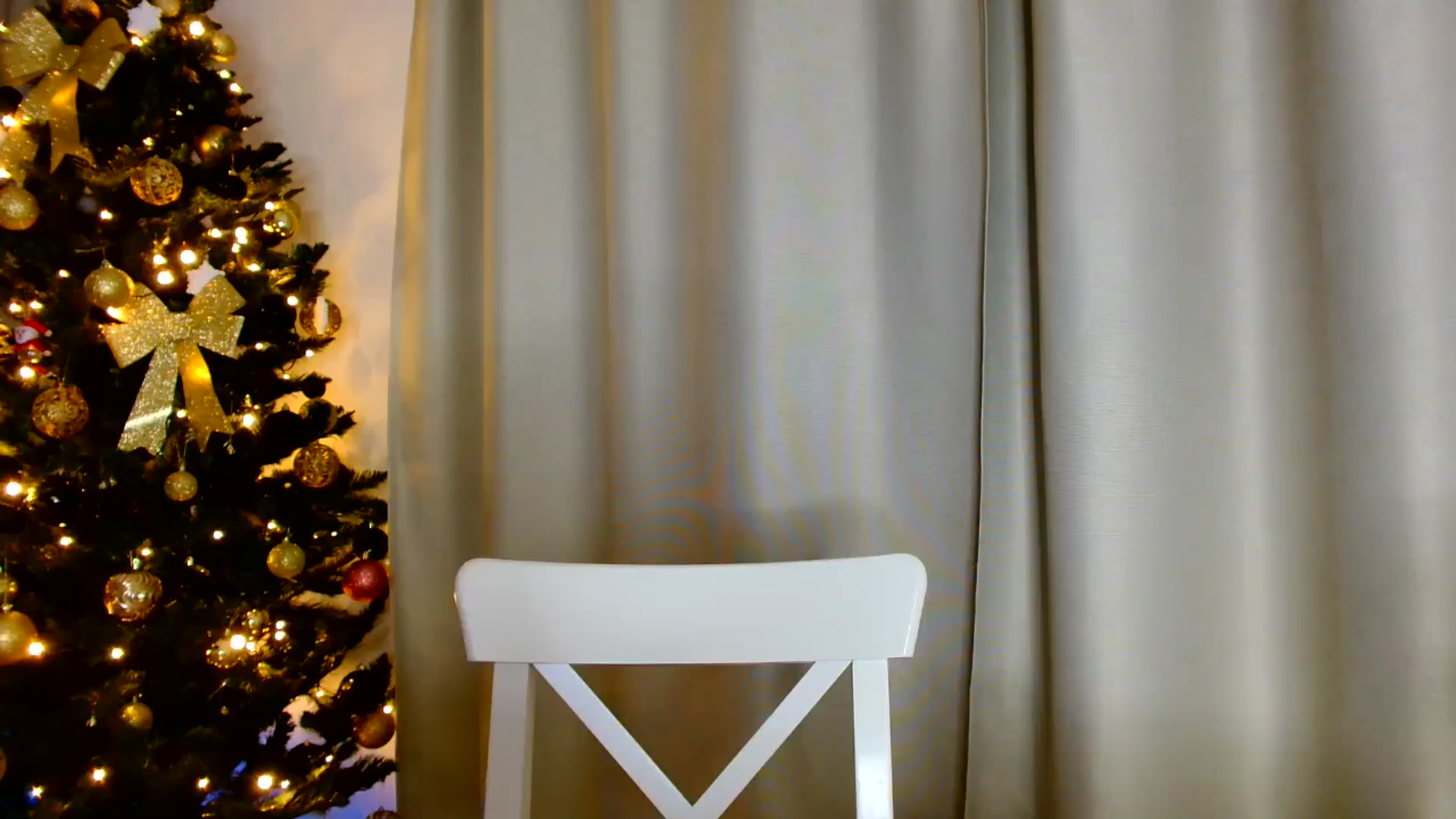 Gallery image thumbnail from Ana_Rose's myfreecams stream on, 12/28/2024, 03:43 image 17 of 20