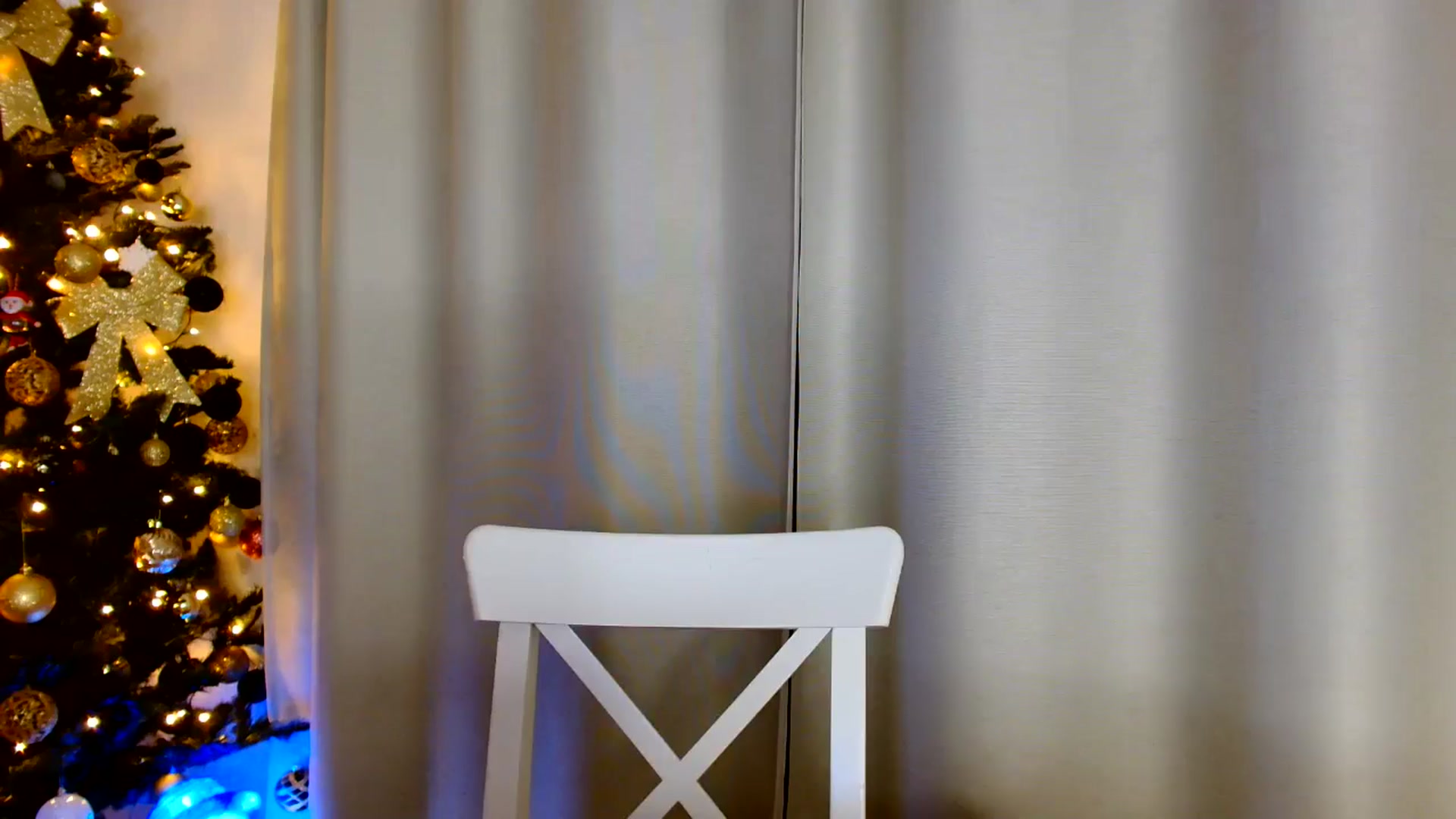 Gallery image thumbnail from Ana_Rose's myfreecams stream on, 12/29/2024, 20:28 image 10 of 20