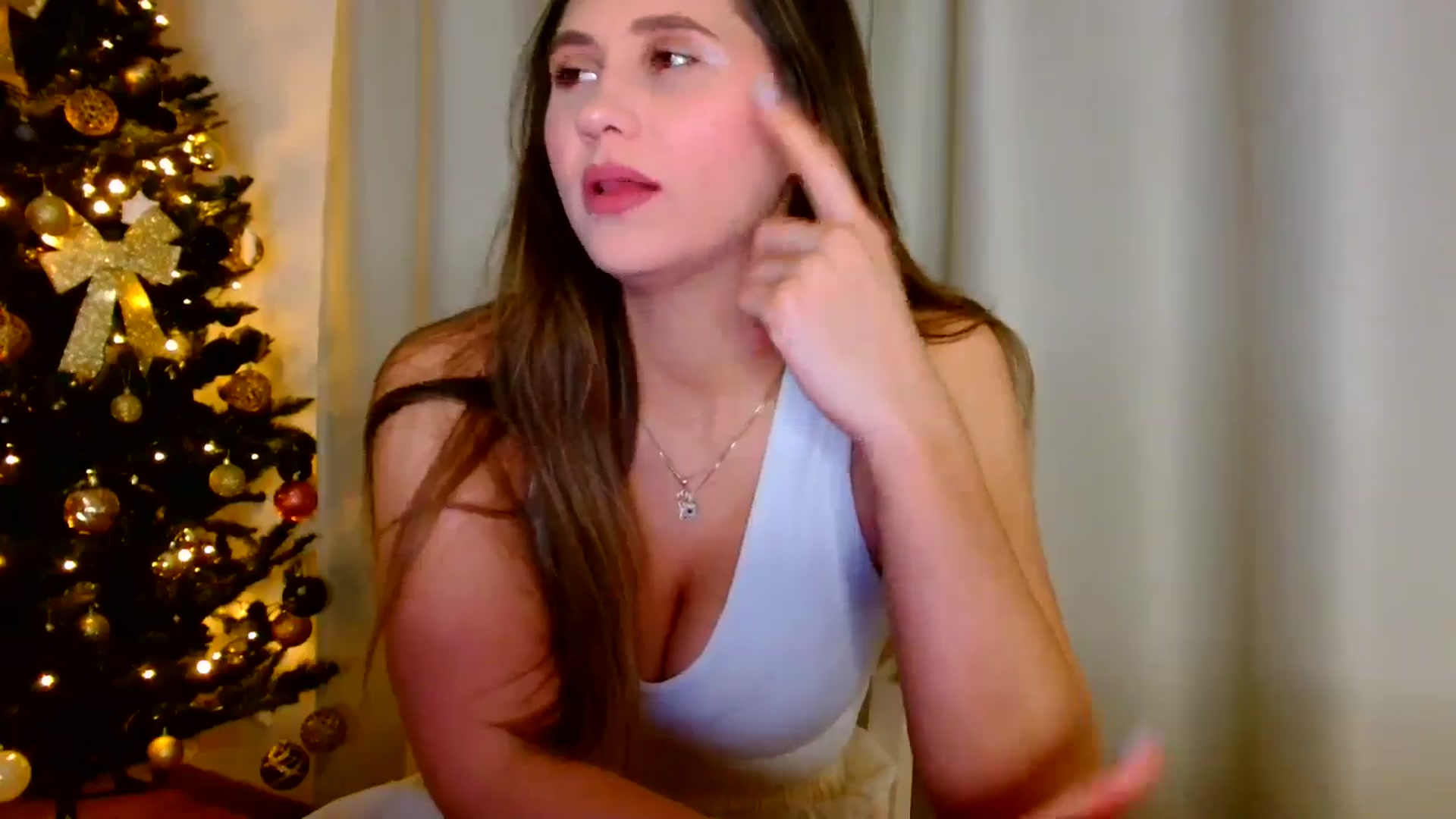 Gallery image thumbnail from Ana_Rose's myfreecams stream on, 12/31/2024, 24:00 image 3 of 20