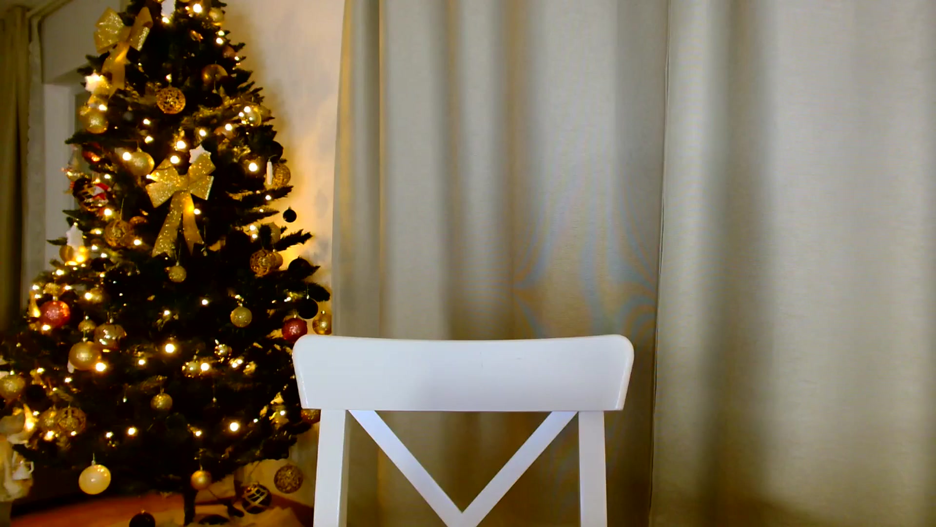 Gallery image thumbnail from Ana_Rose's myfreecams stream on, 01/04/2025, 24:50 image 3 of 20