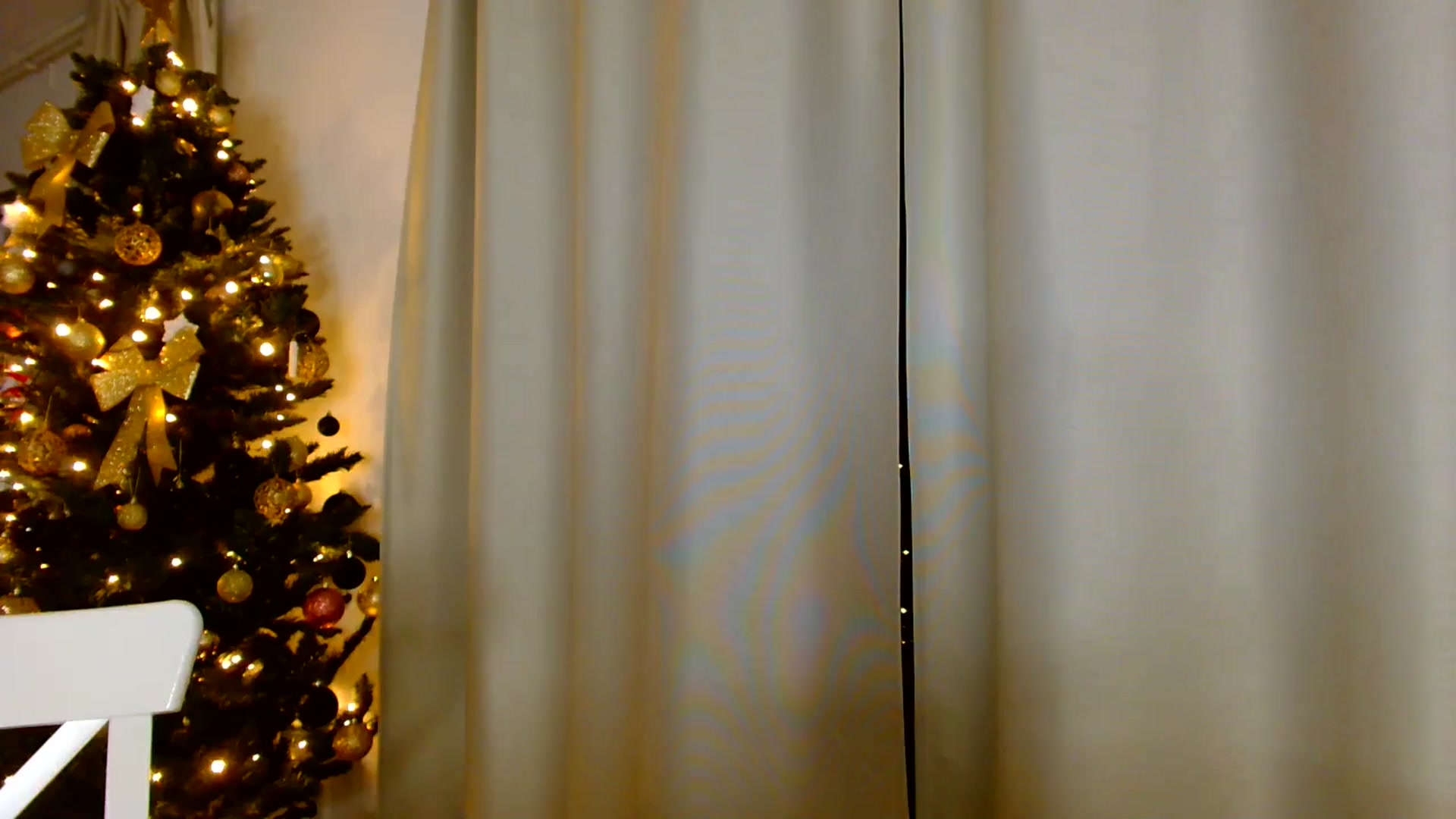 Gallery image thumbnail from Ana_Rose's myfreecams stream on, 01/05/2025, 02:15 image 3 of 20