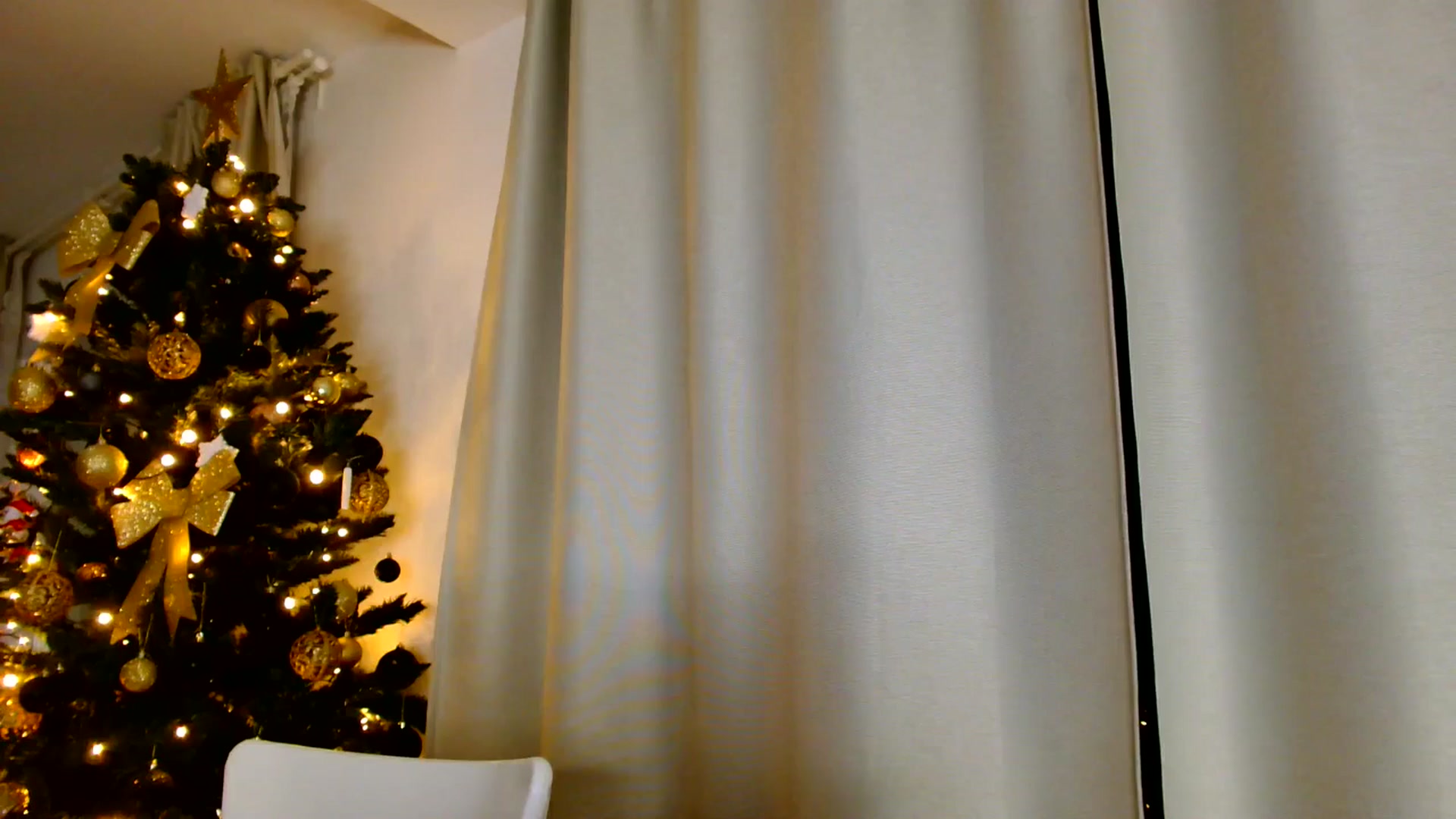 Gallery image thumbnail from Ana_Rose's myfreecams stream on, 01/11/2025, 03:27 image 10 of 20