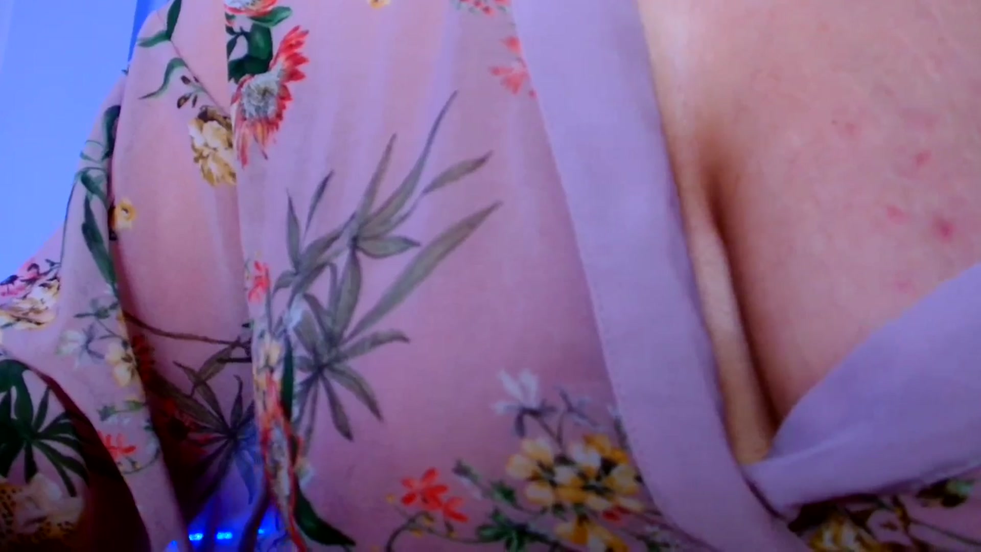Gallery image thumbnail from Ana_Rose's myfreecams stream on, 01/26/2025, 22:10 image 16 of 20