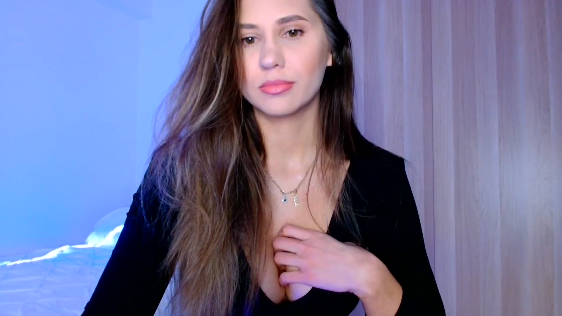 Gallery image thumbnail from Ana_Rose's myfreecams stream on, 02/16/2025, 01:28 image 2 of 20
