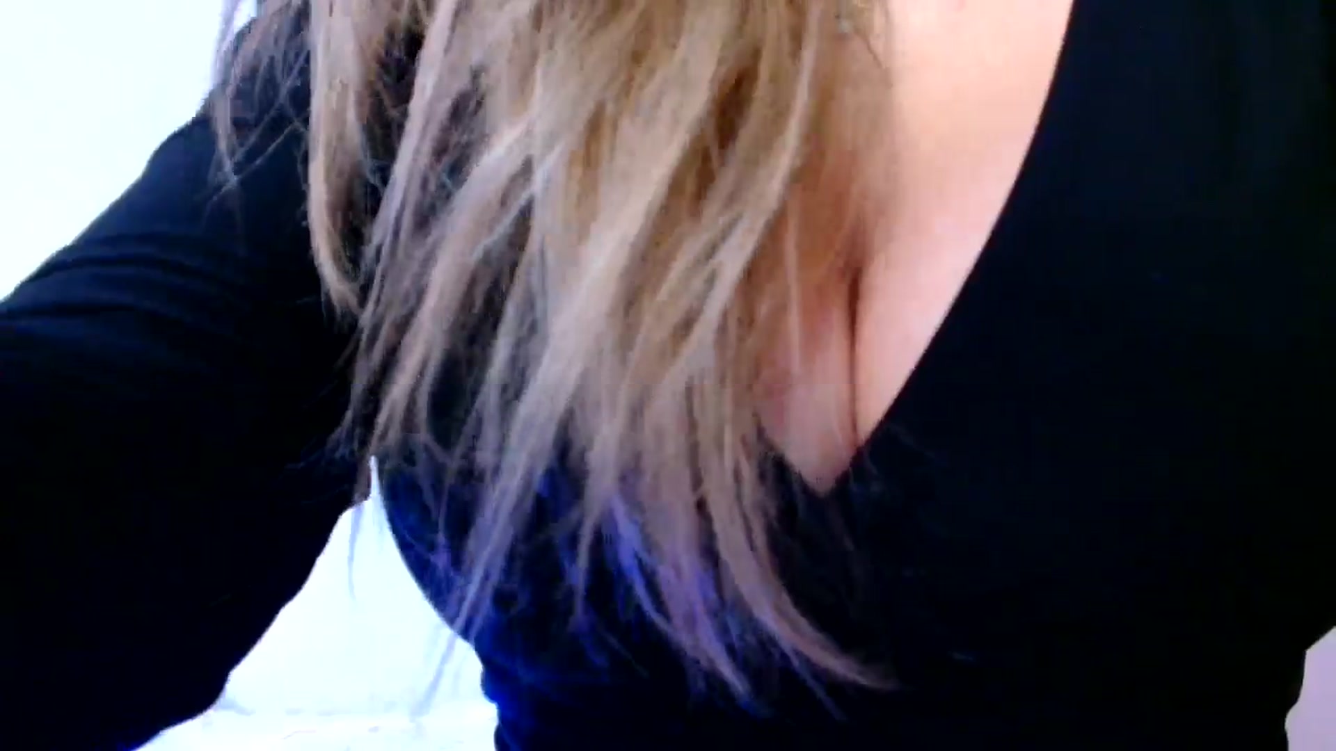 Gallery image thumbnail from Ana_Rose's myfreecams stream on, 02/16/2025, 02:09 image 15 of 20