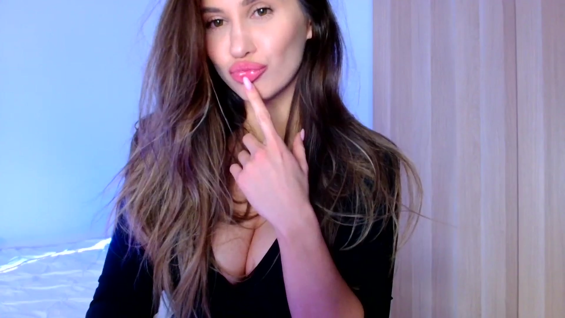 Gallery image thumbnail from Ana_Rose's myfreecams stream on, 02/16/2025, 02:09 image 19 of 20