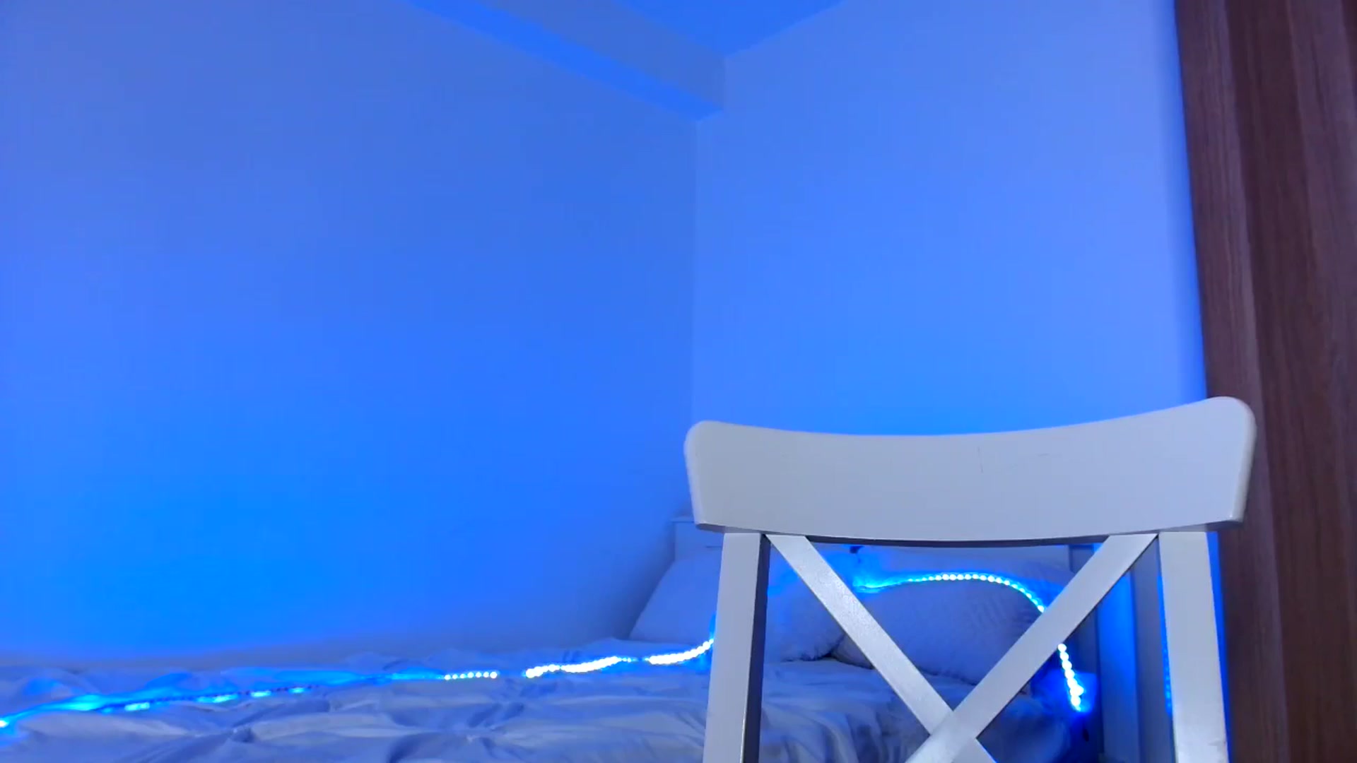 Gallery image thumbnail from Ana_Rose's myfreecams stream on, 03/01/2025, 24:45 image 4 of 20