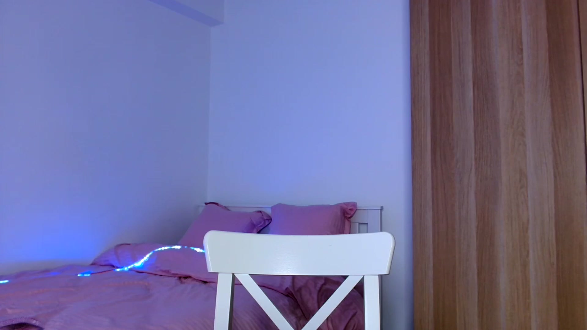 Gallery image thumbnail from Ana_Rose's myfreecams stream on, 03/08/2025, 24:43 image 12 of 20