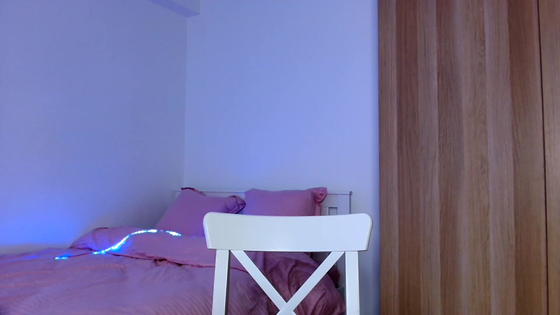 Gallery image thumbnail from Ana_Rose's myfreecams stream on, 03/08/2025, 24:43 image 4 of 20
