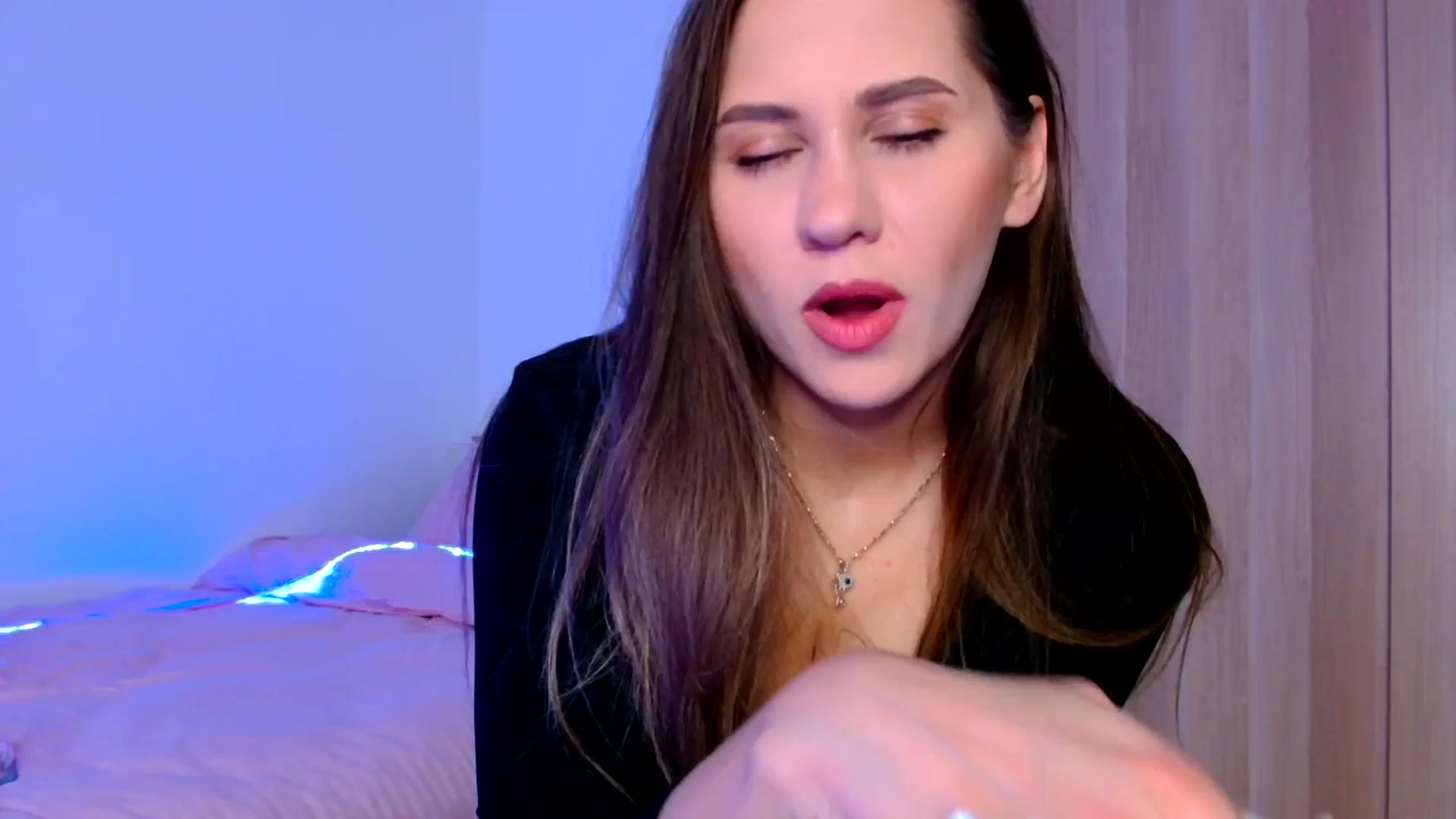 Gallery image thumbnail from Ana_Rose's myfreecams stream on, 03/09/2025, 24:02 image 15 of 20