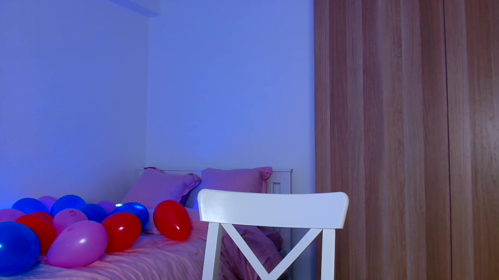 Gallery image thumbnail from Ana_Rose's myfreecams stream on, 03/15/2025, 01:55 image 14 of 20