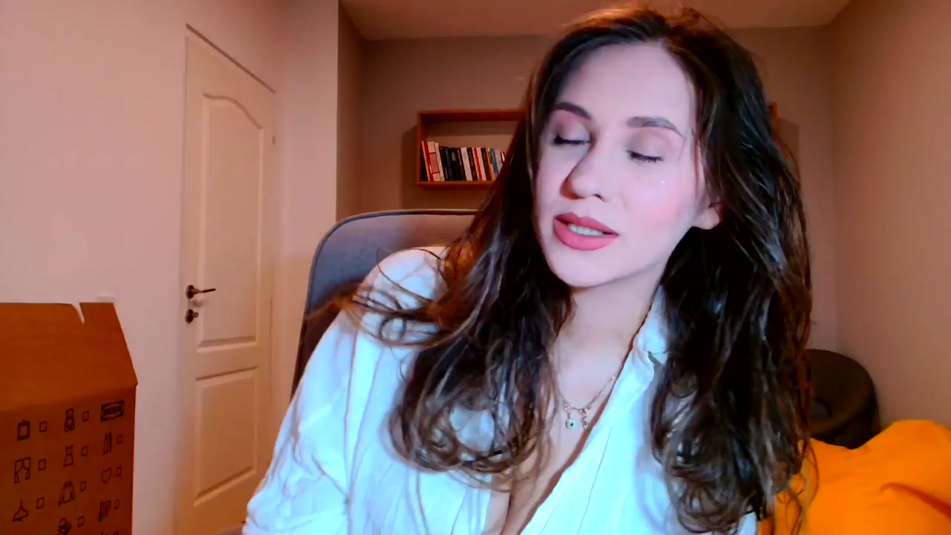 Gallery image thumbnail from Ana_Rose's myfreecams stream on, 04/06/2025, 24:56 image 1 of 20