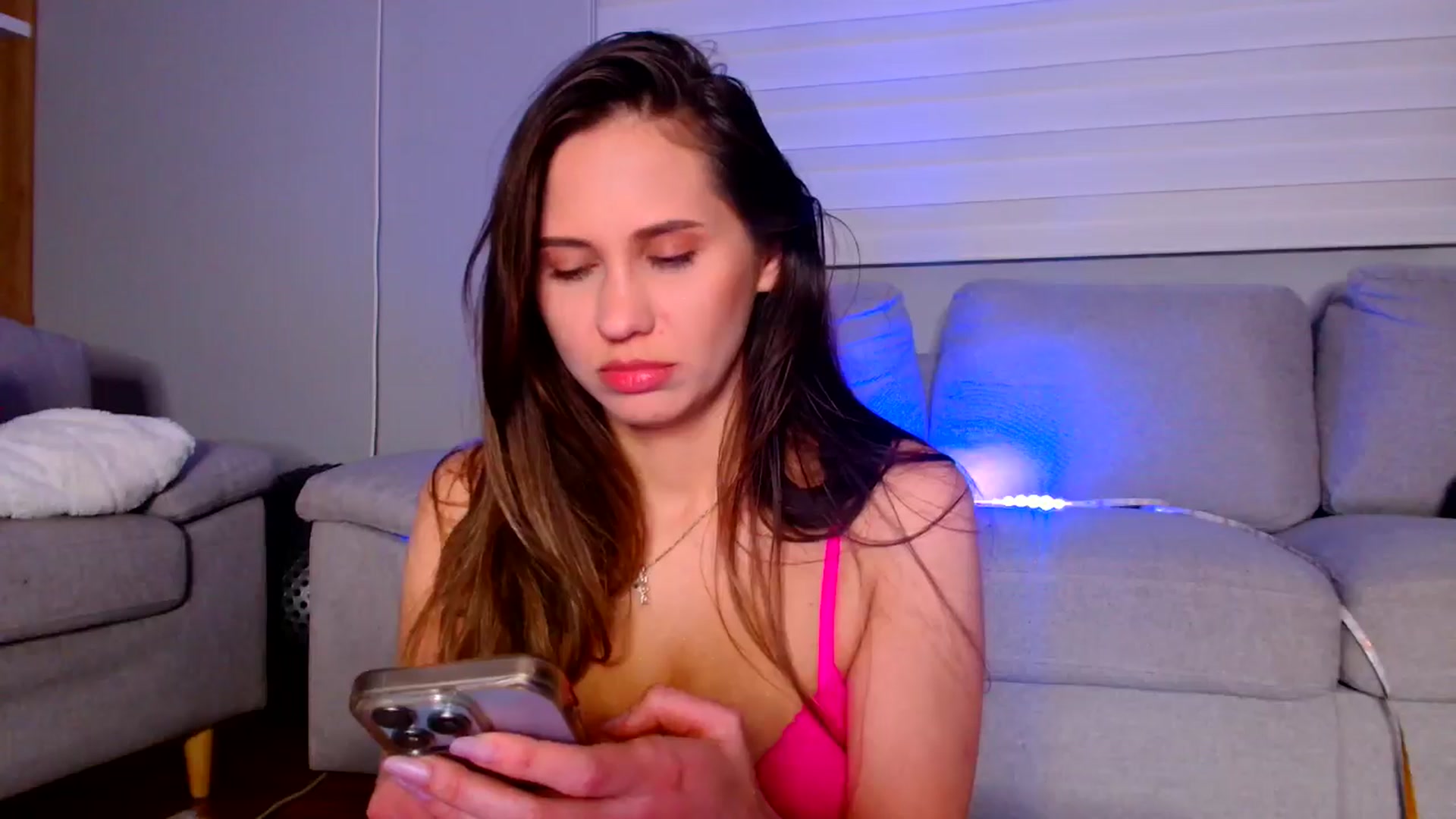Gallery image thumbnail from Ana_Rose's myfreecams stream on, 04/19/2025, 24:45 image 15 of 20