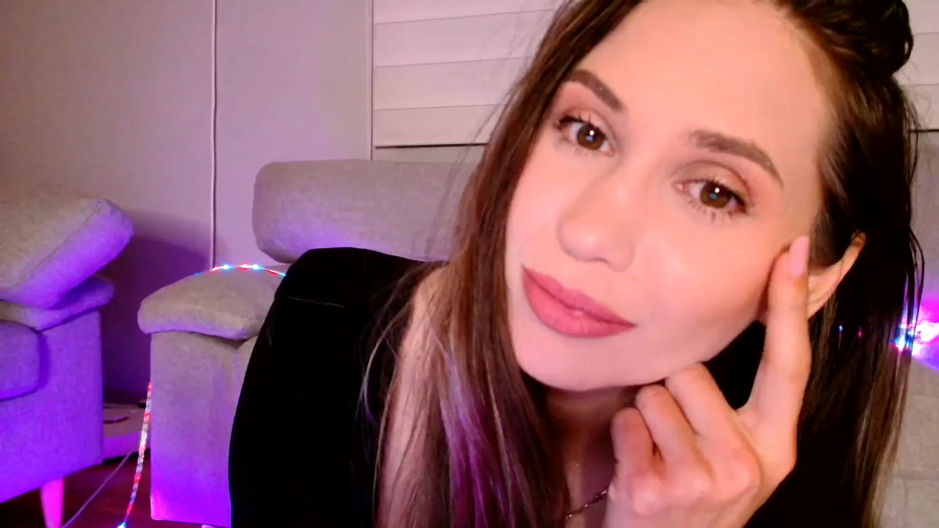Gallery image thumbnail from Ana_Rose's myfreecams stream on, 05/10/2025, 01:06 image 7 of 20