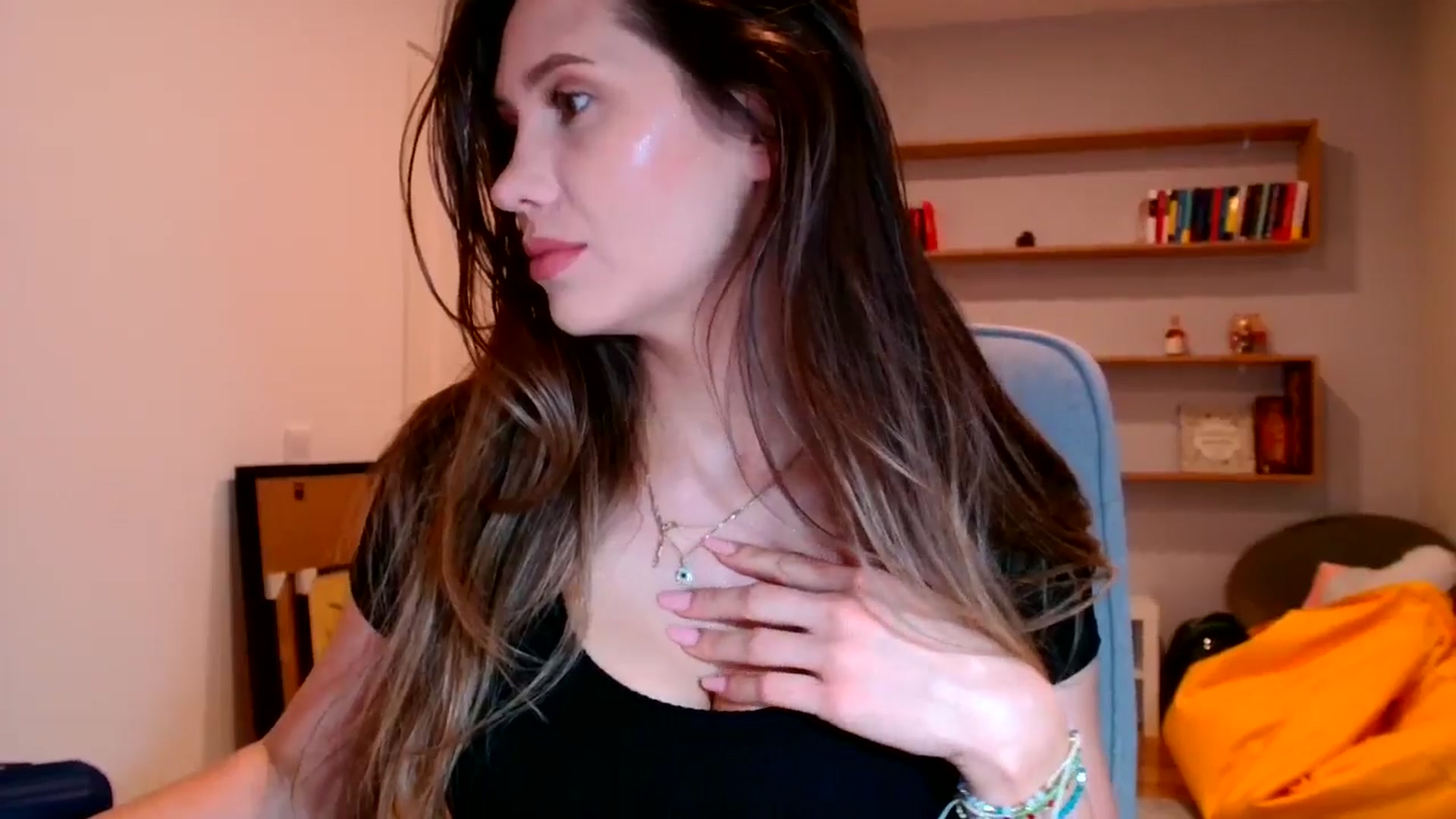 Gallery image thumbnail from Ana_Rose's myfreecams stream on, 05/15/2025, 19:46 image 14 of 20