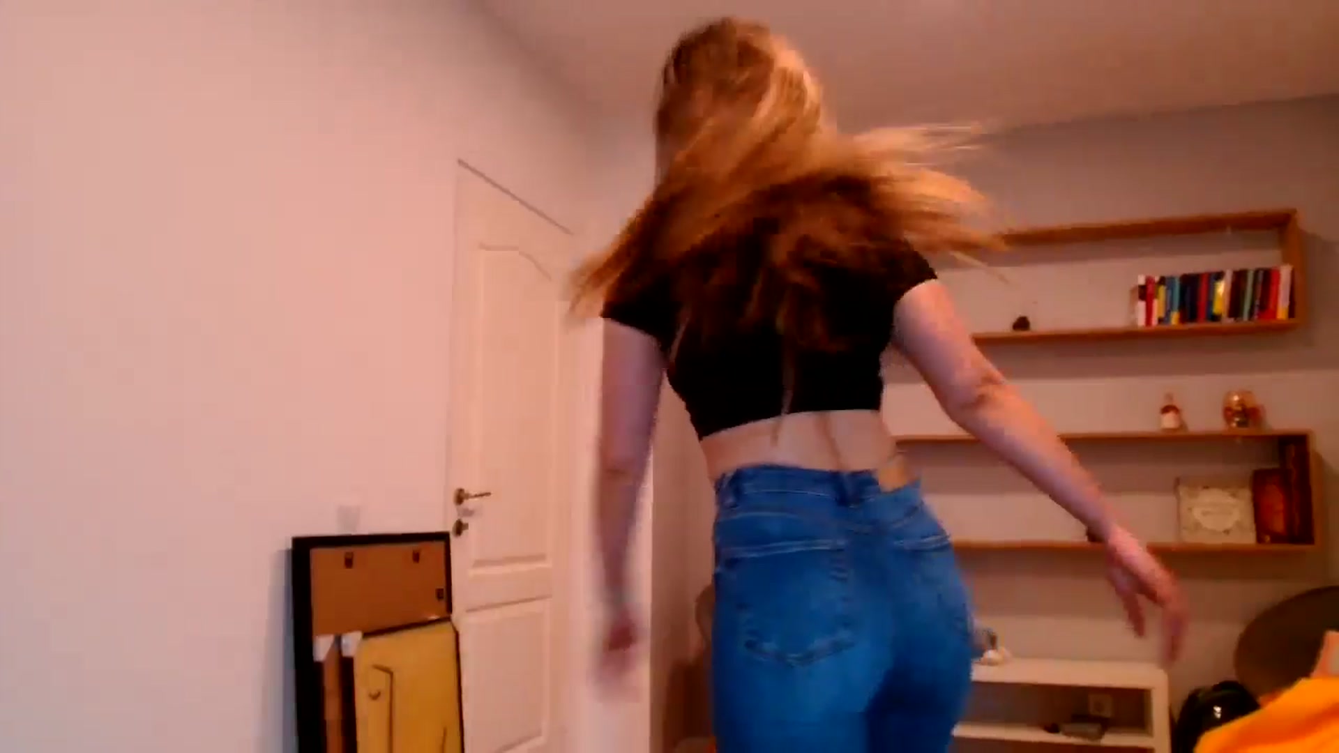 Gallery image thumbnail from Ana_Rose's myfreecams stream on, 05/15/2025, 19:46 image 5 of 20
