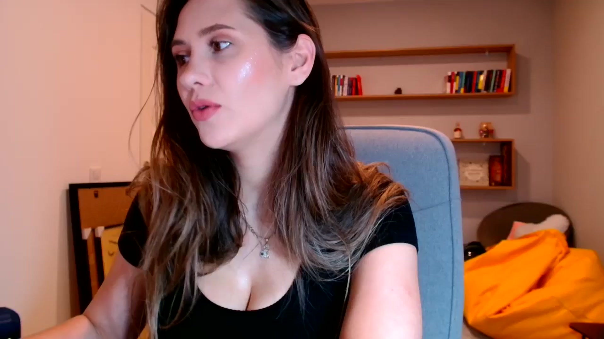 Gallery image thumbnail from Ana_Rose's myfreecams stream on, 05/15/2025, 19:46 image 17 of 20