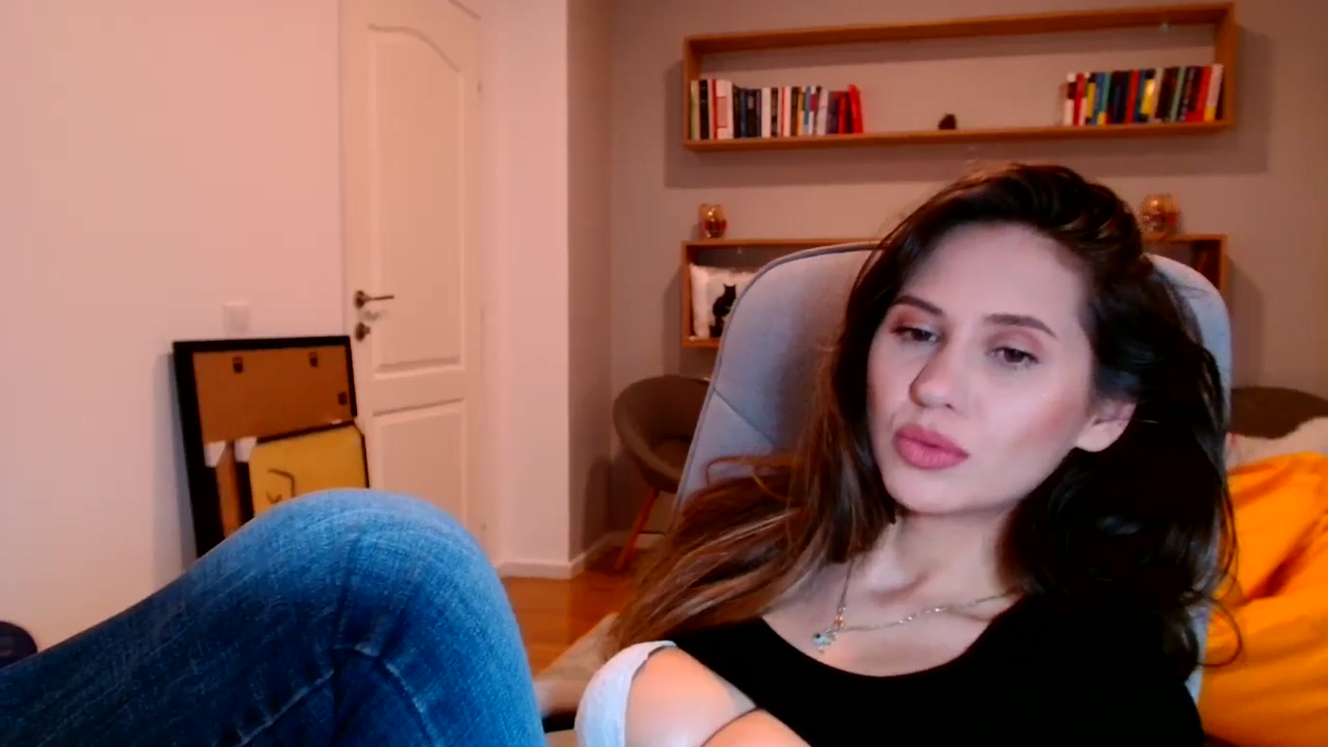 Gallery image thumbnail from Ana_Rose's myfreecams stream on, 05/15/2025, 21:07 image 2 of 20
