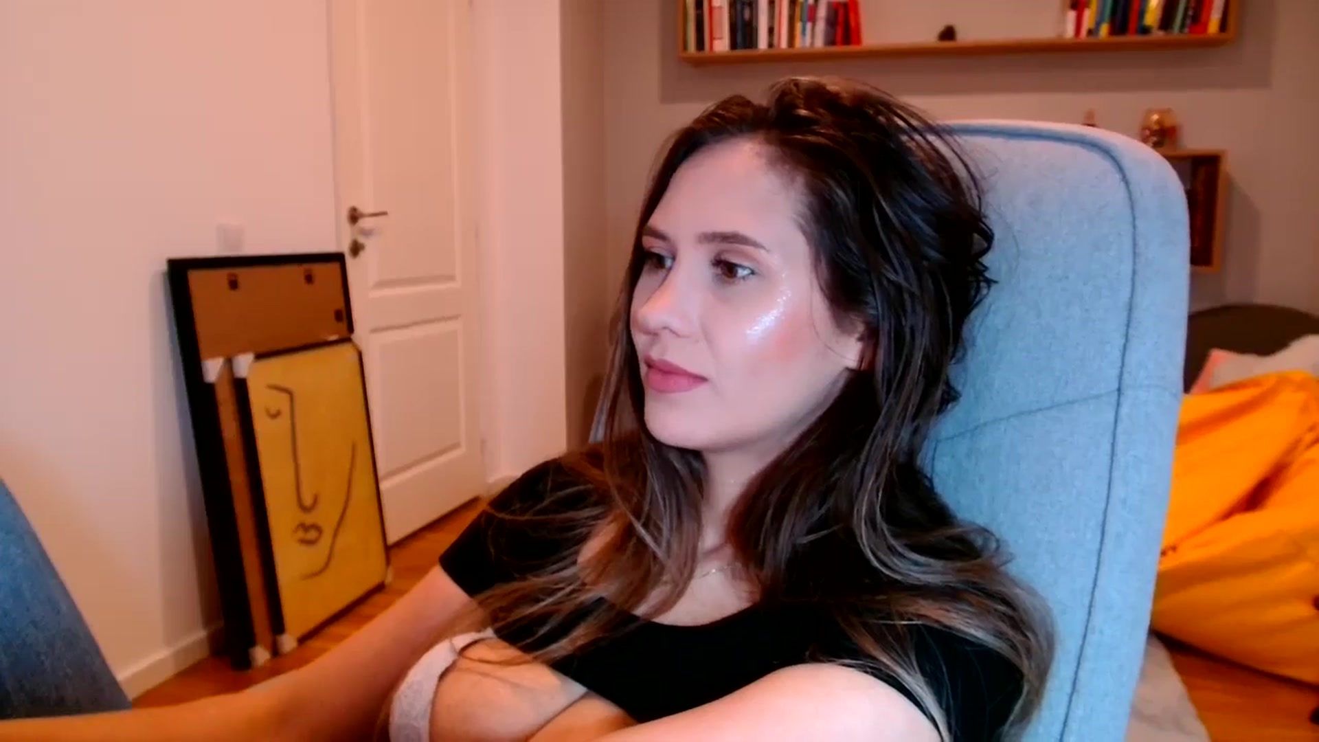Gallery image thumbnail from Ana_Rose's myfreecams stream on, 05/15/2025, 21:07 image 6 of 20