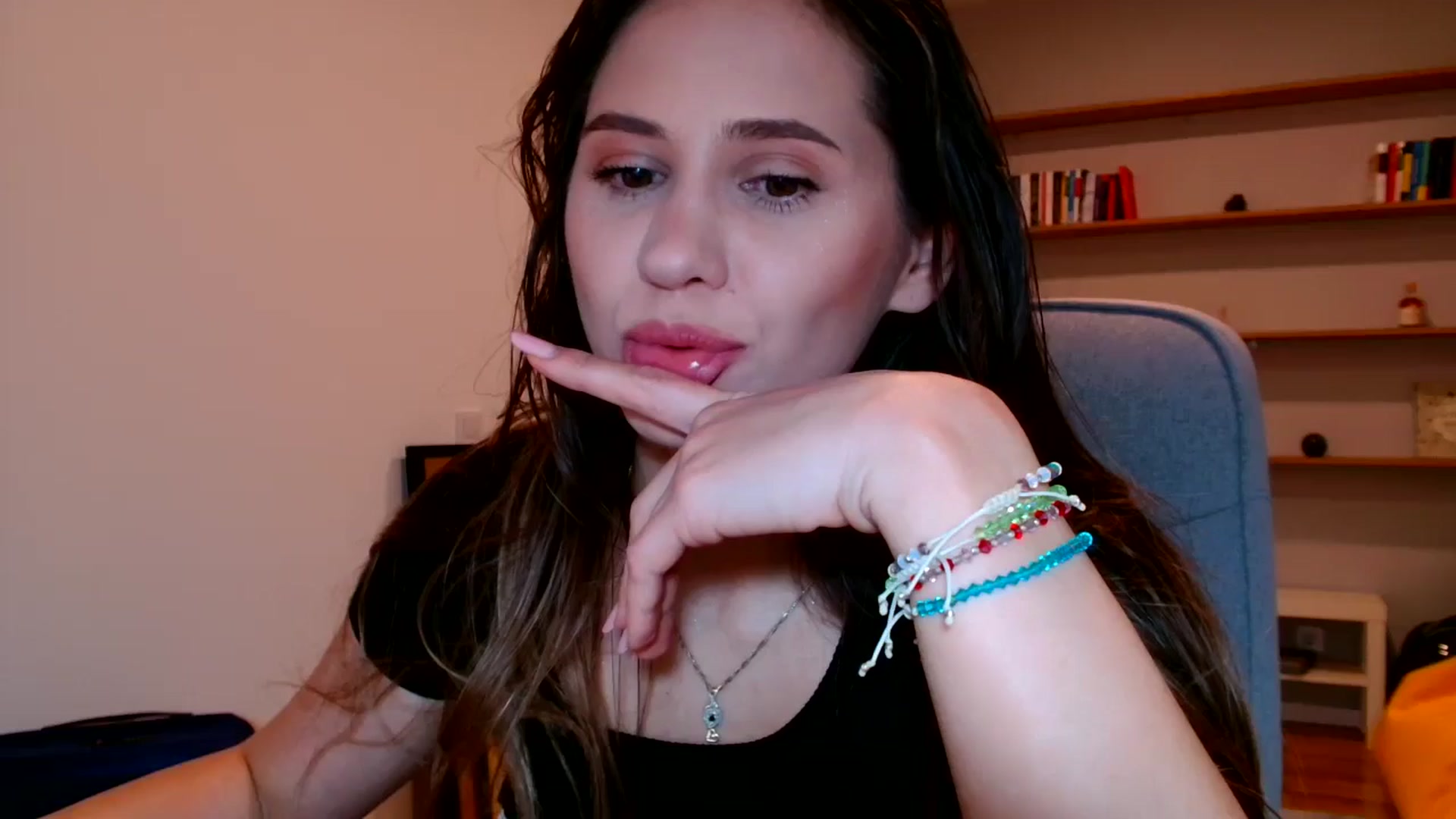 Gallery image thumbnail from Ana_Rose's myfreecams stream on, 05/15/2025, 21:07 image 13 of 20