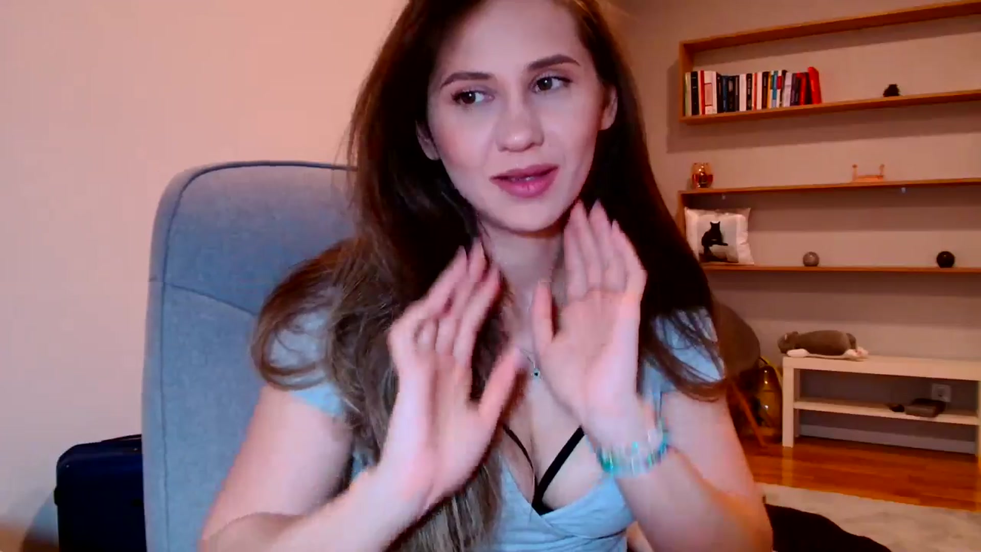 Gallery image thumbnail from Ana_Rose's myfreecams stream on, 05/17/2025, 01:24 image 12 of 20