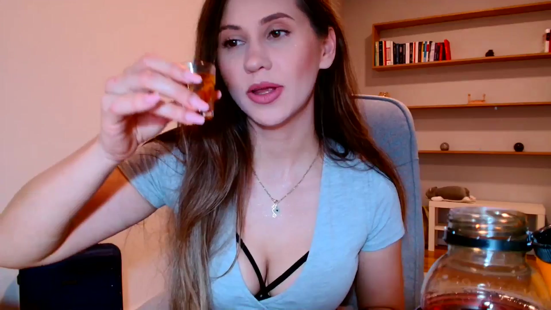 Gallery image thumbnail from Ana_Rose's myfreecams stream on, 05/17/2025, 01:24 image 4 of 20