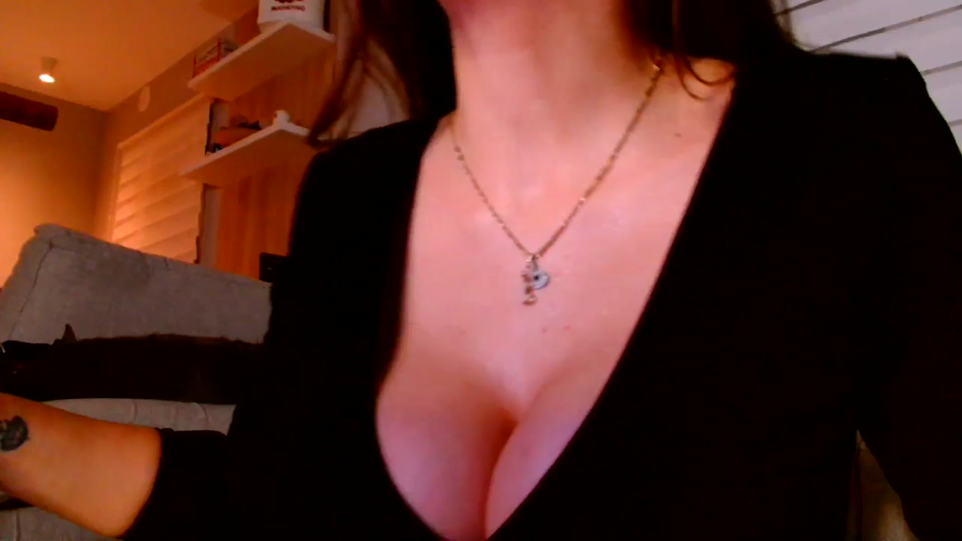 Gallery image thumbnail from Ana_Rose's myfreecams stream on, 06/14/2025, 24:30 image 19 of 20