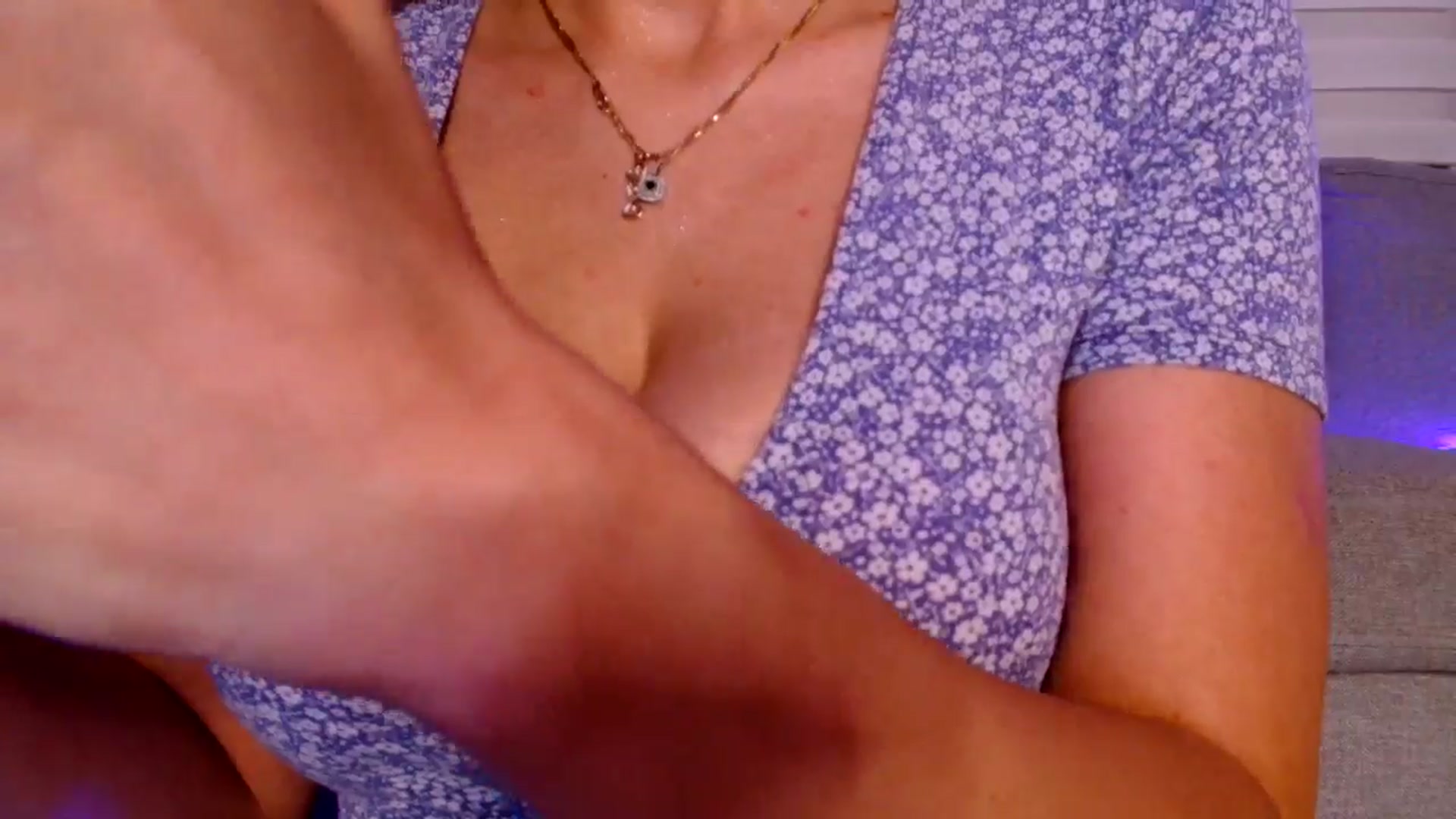 Gallery image thumbnail from Ana_Rose's myfreecams stream on, 07/29/2025, 20:43 image 4 of 20