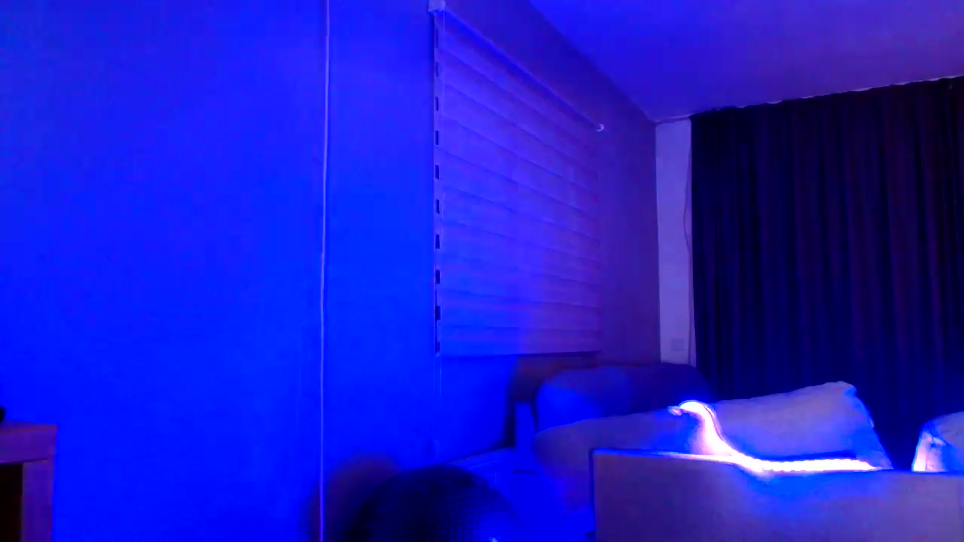 Gallery image thumbnail from Ana_Rose's myfreecams stream on, 08/03/2025, 22:34 image 10 of 20