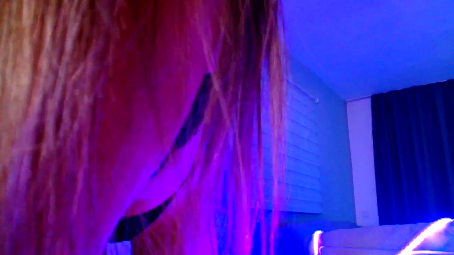 Gallery image thumbnail from Ana_Rose's myfreecams stream on, 08/09/2025, 24:32 image 15 of 20