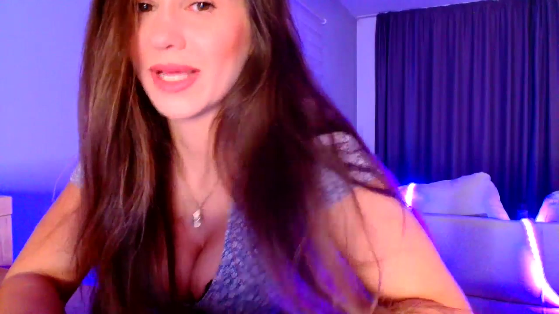 Gallery image thumbnail from Ana_Rose's myfreecams stream on, 08/14/2025, 21:44 image 16 of 20