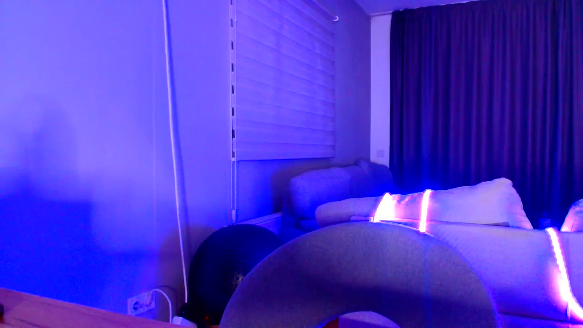 Gallery image thumbnail from Ana_Rose's myfreecams stream on, 08/14/2025, 23:08 image 15 of 20