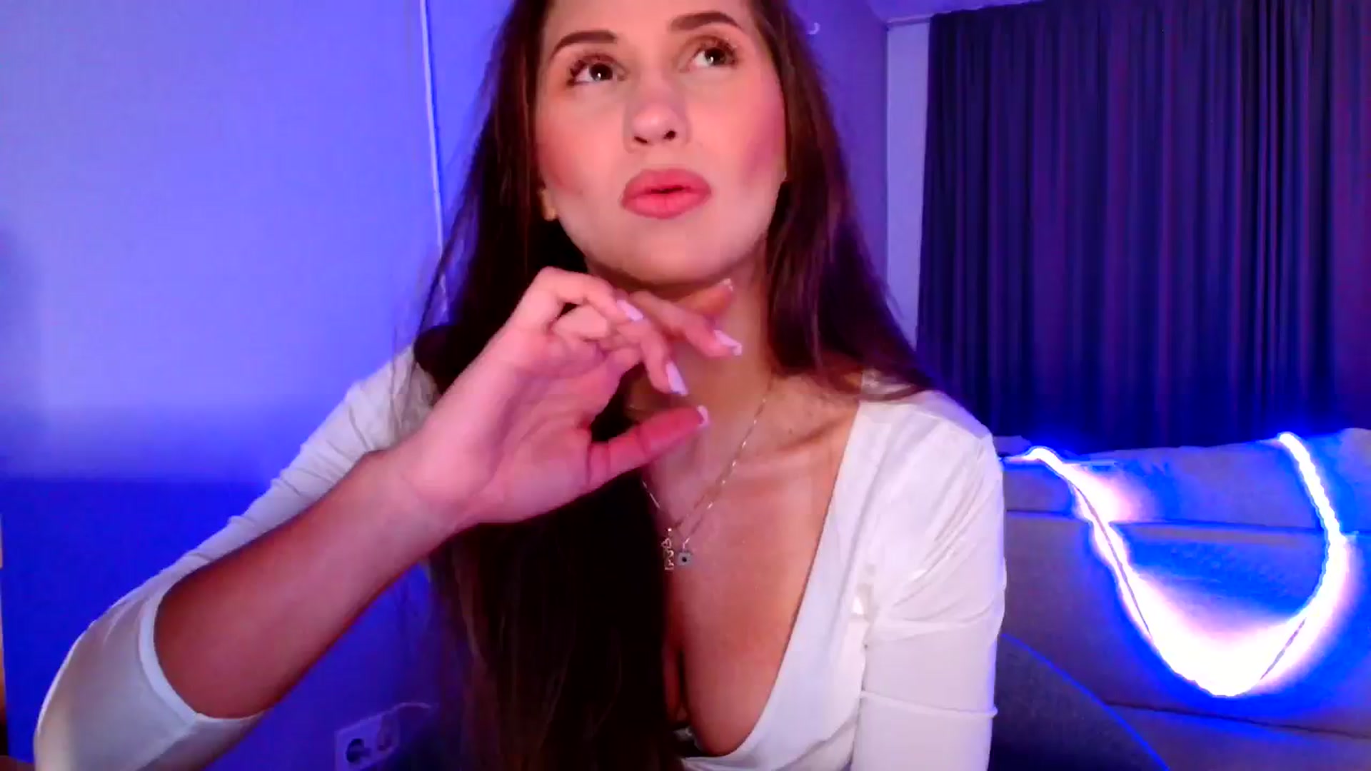 Gallery image thumbnail from Ana_Rose's myfreecams stream on, 08/23/2025, 23:36 image 3 of 20