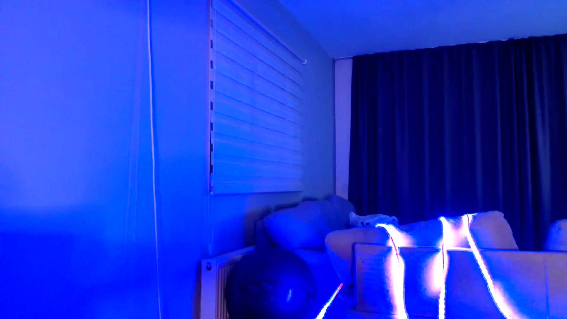 Gallery image thumbnail from Ana_Rose's myfreecams stream on, 08/28/2025, 19:41 image 9 of 20