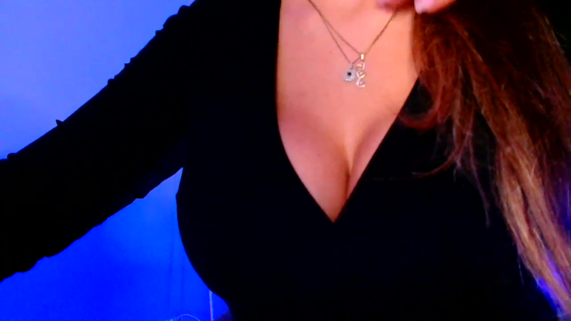 Gallery image thumbnail from Ana_Rose's myfreecams stream on, 08/28/2025, 21:28 image 7 of 20