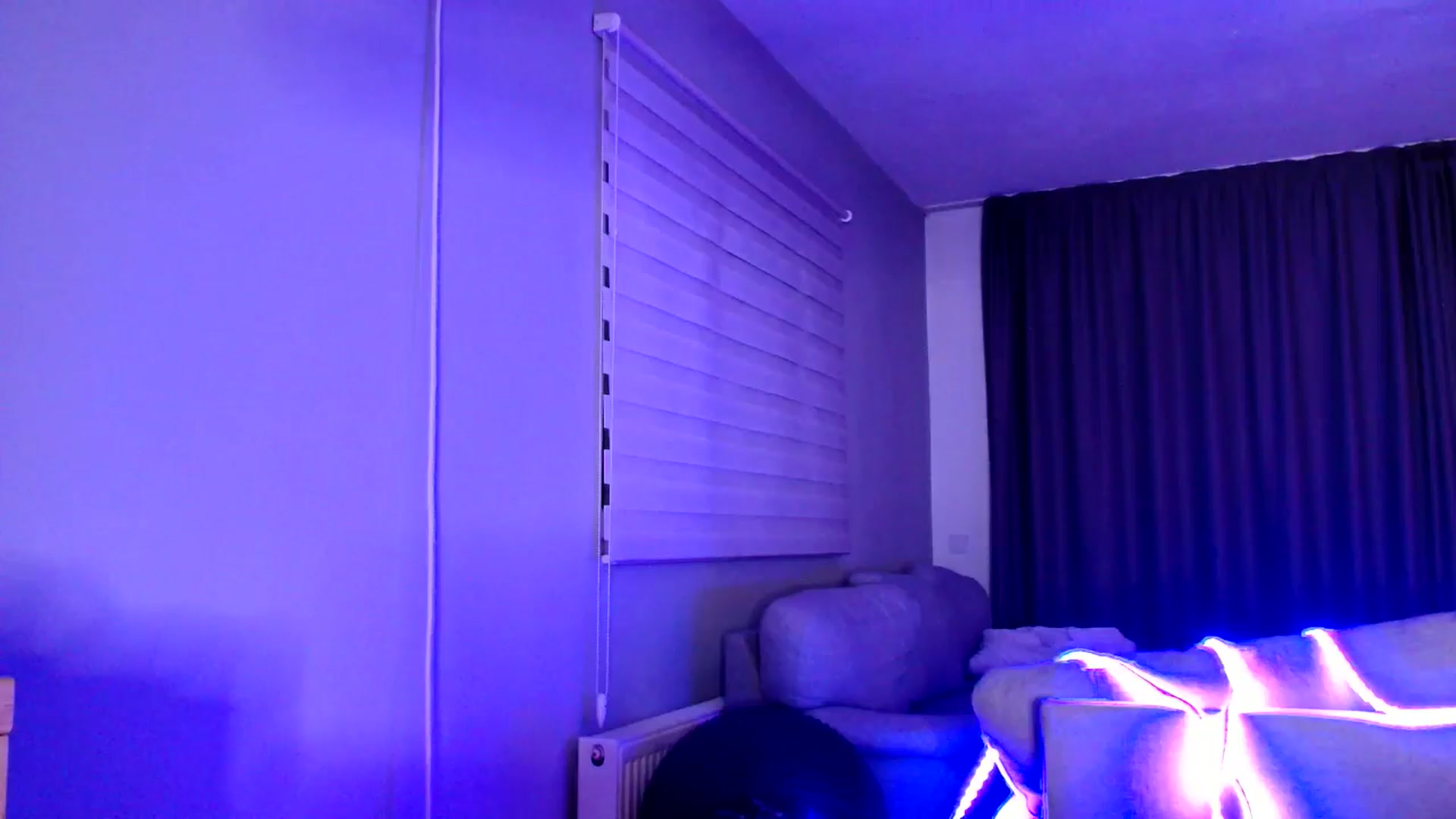 Gallery image thumbnail from Ana_Rose's myfreecams stream on, 09/13/2025, 01:22 image 2 of 20