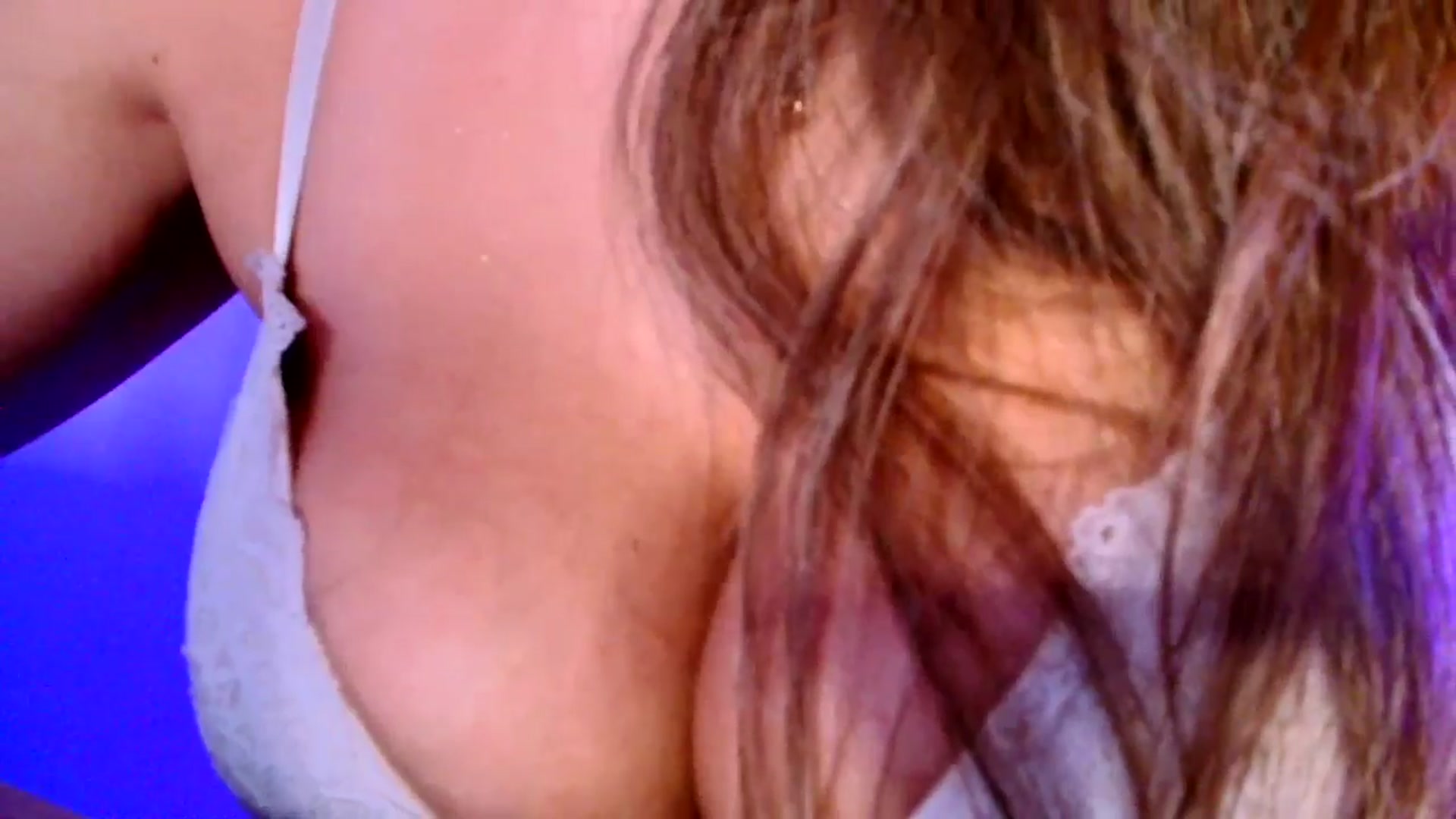 Gallery image thumbnail from Ana_Rose's myfreecams stream on, 09/13/2025, 01:22 image 16 of 20