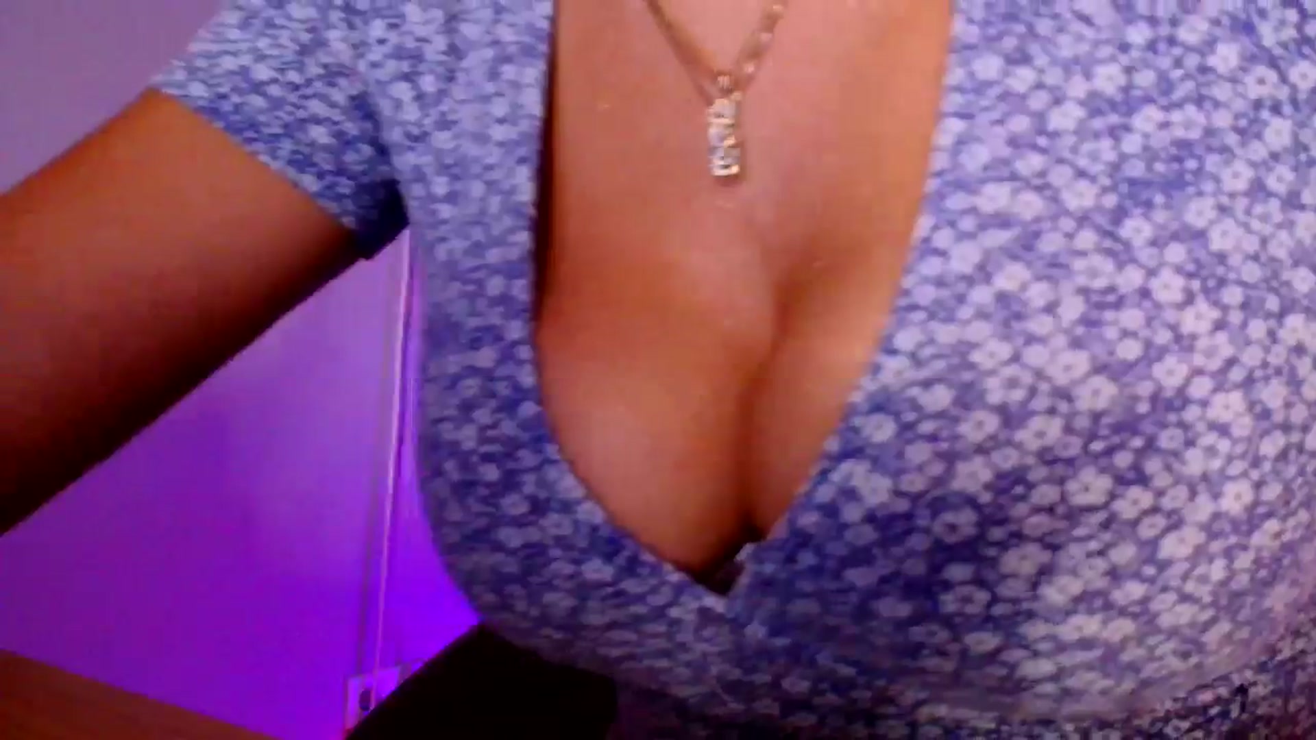 Gallery image thumbnail from Ana_Rose's myfreecams stream on, 09/20/2025, 24:35 image 5 of 20
