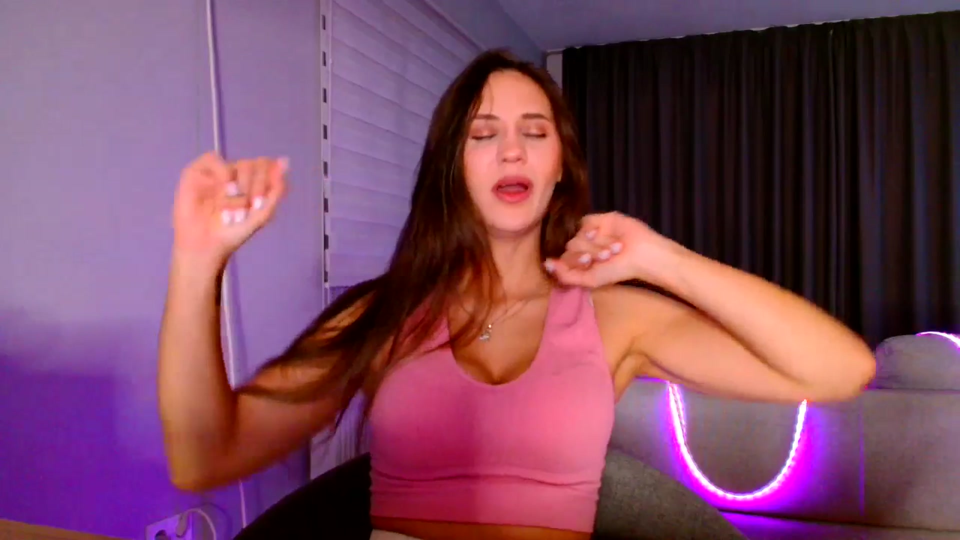 Gallery image thumbnail from Ana_Rose's myfreecams stream on, 09/20/2025, 22:36 image 18 of 20