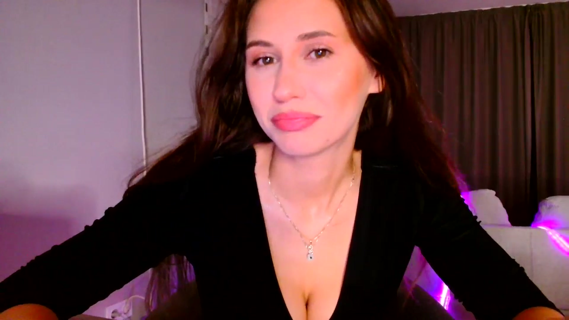 Gallery image thumbnail from Ana_Rose's myfreecams stream on, 09/27/2025, 21:36 image 16 of 20
