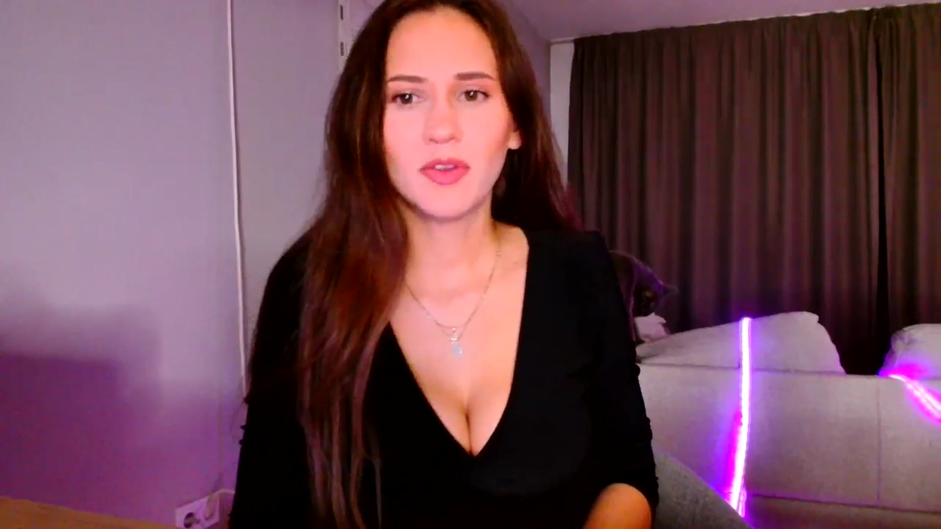 Gallery image thumbnail from Ana_Rose's myfreecams stream on, 09/27/2025, 21:36 image 17 of 20