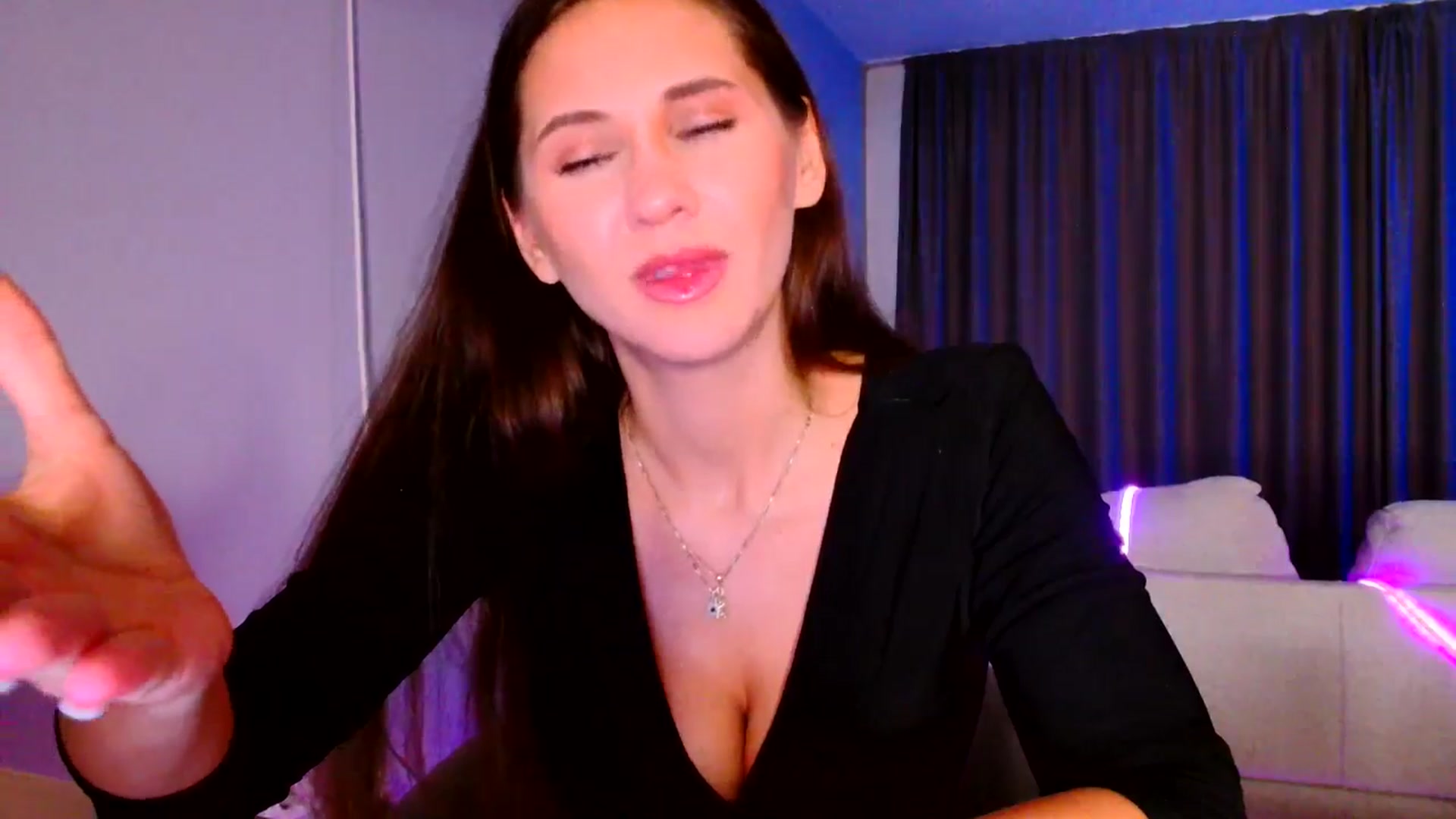 Gallery image thumbnail from Ana_Rose's myfreecams stream on, 09/28/2025, 24:48 image 17 of 20